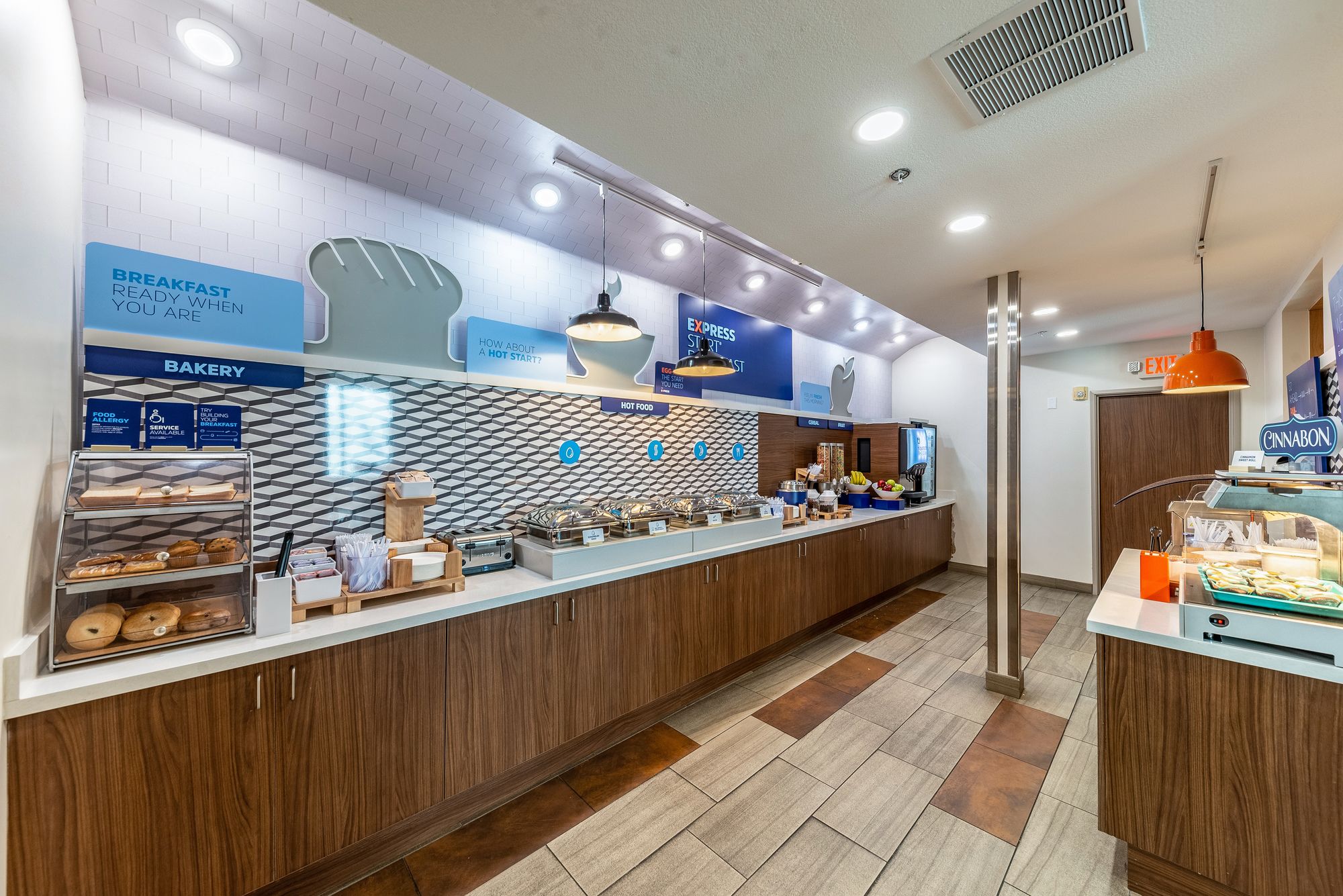 Holiday Inn Express & Suites Fort Worth I-35 Western Center