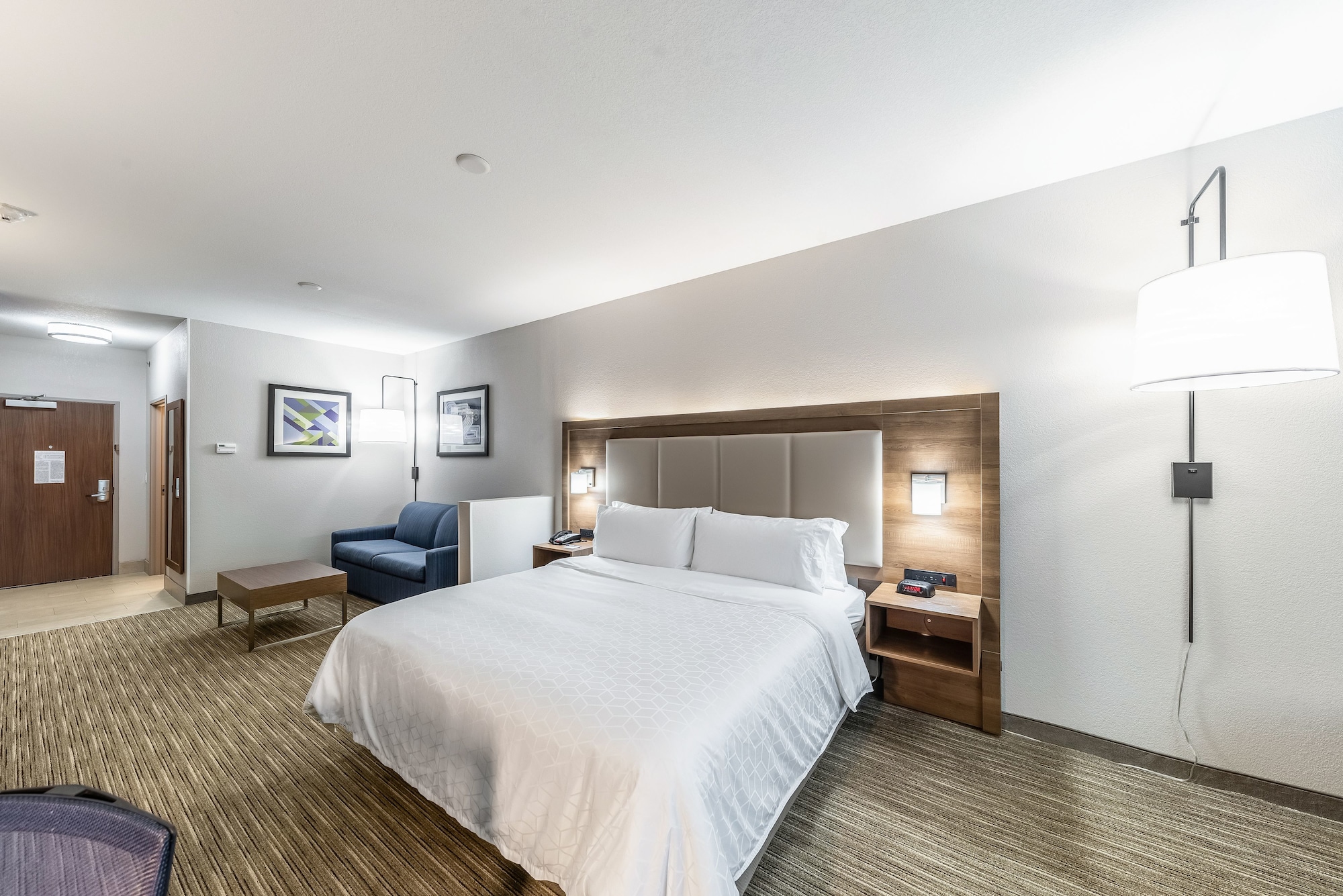 Holiday Inn Express & Suites Fort Worth I-35 Western Center