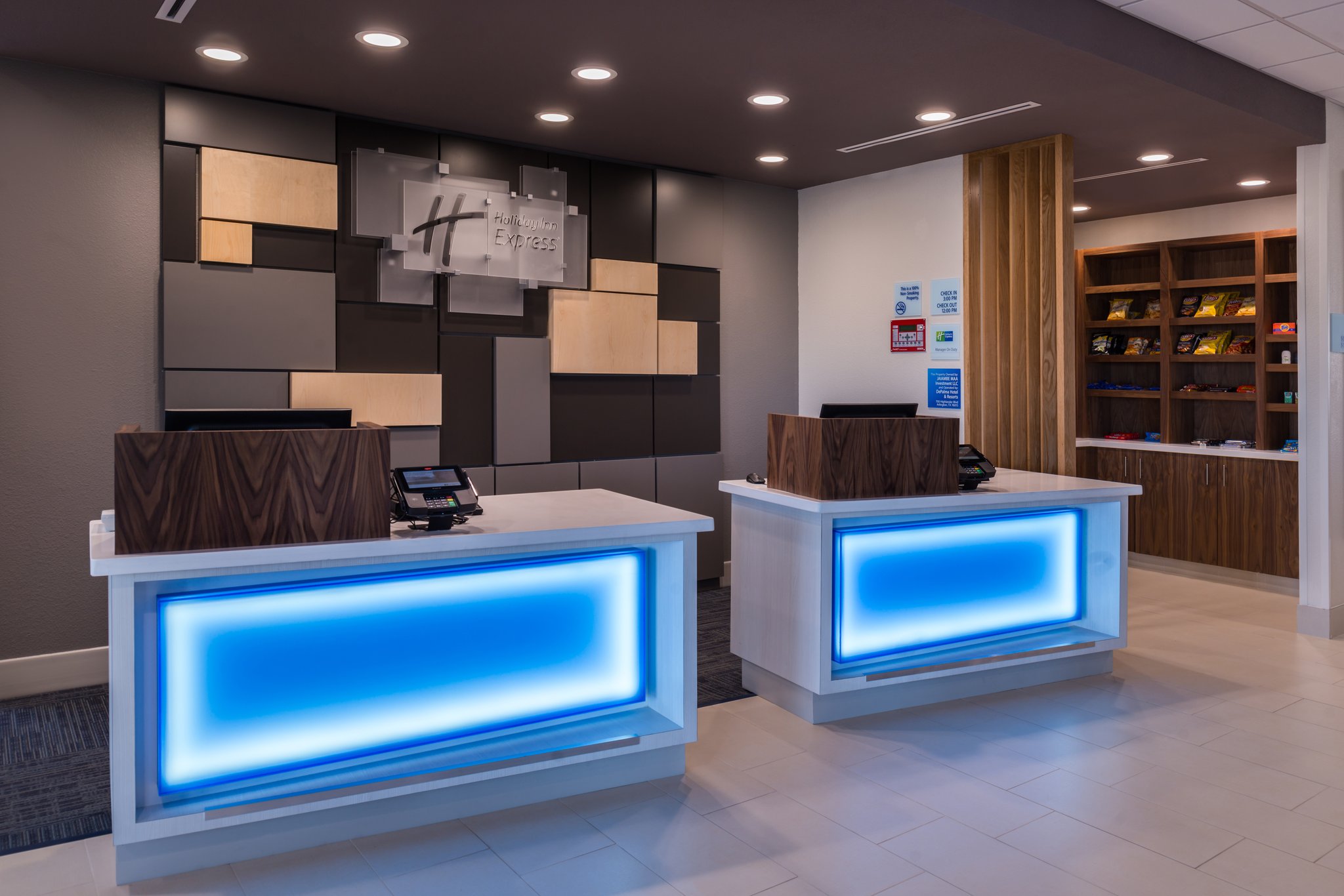 Holiday Inn Express & Suites Fort Worth West