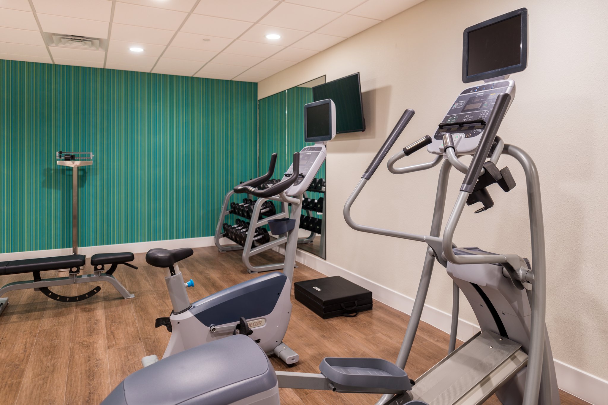 Holiday Inn Express & Suites Fort Worth West