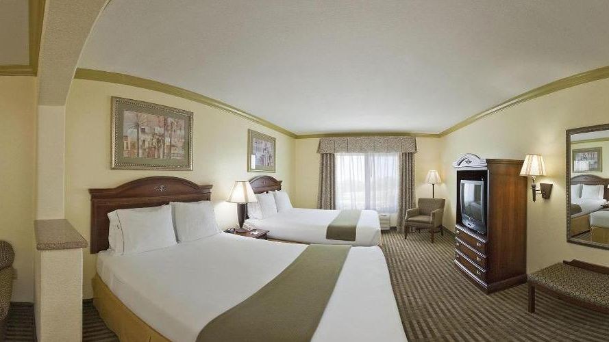 Holiday Inn Express & Suites Lake Worth Northwest Loop 820