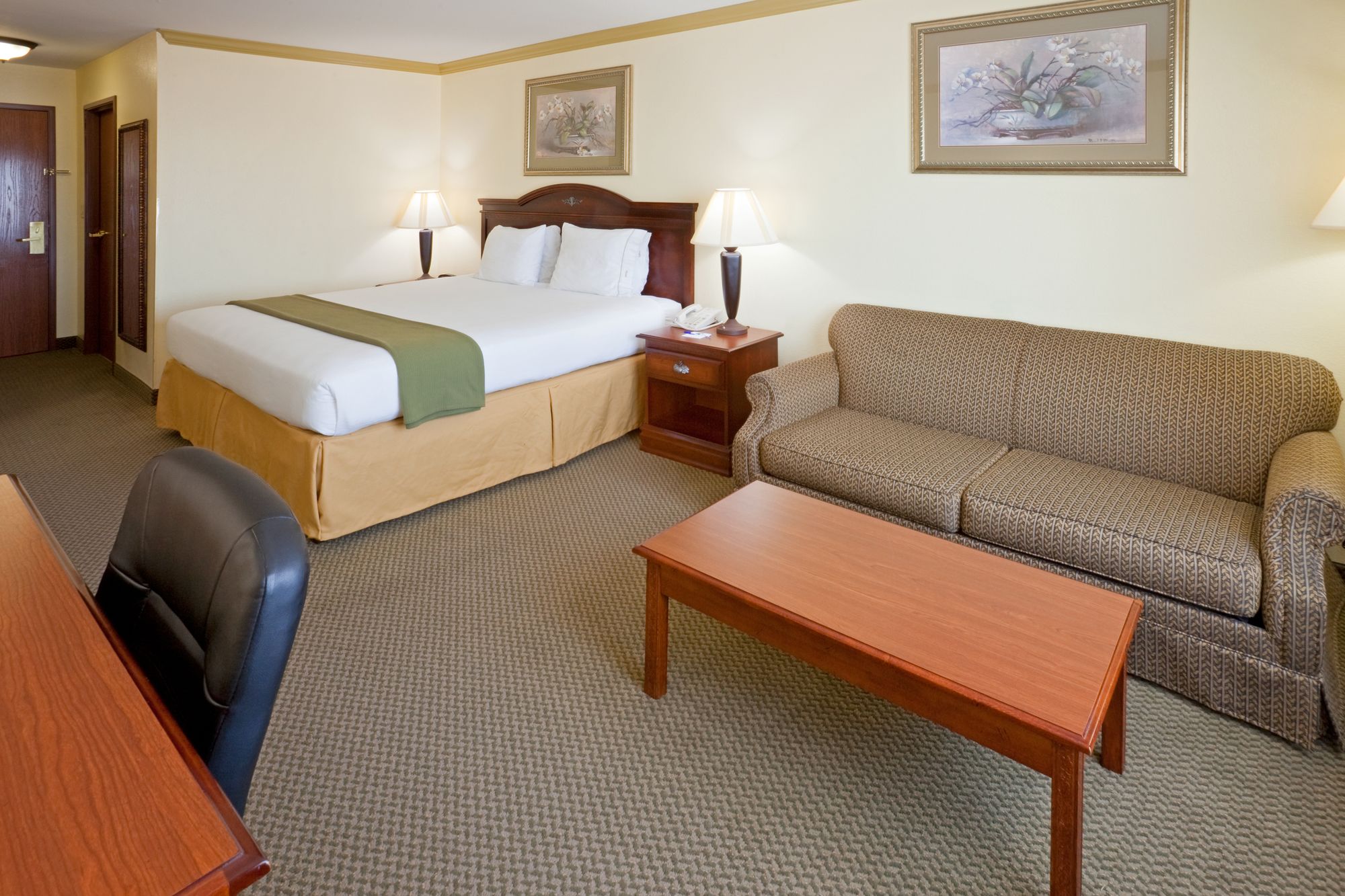 Holiday Inn Express & Suites Lake Worth Northwest Loop 820