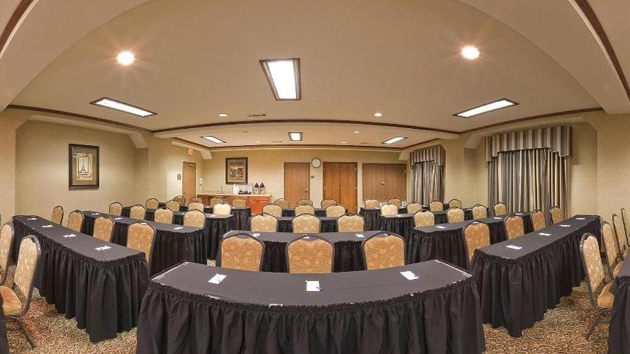 Holiday Inn Express & Suites Lake Worth Northwest Loop 820