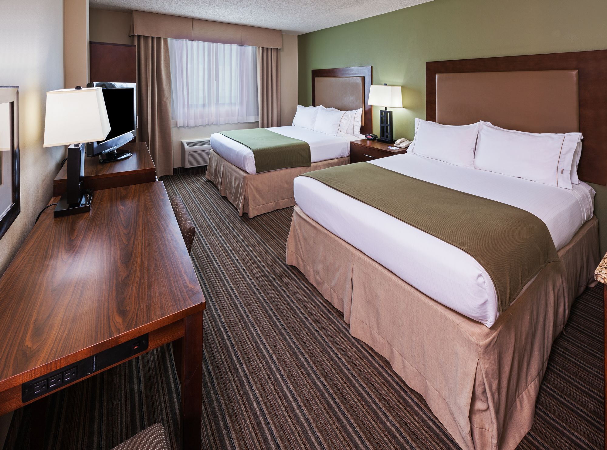 Holiday Inn Express & Suites Fort Worth Downtown