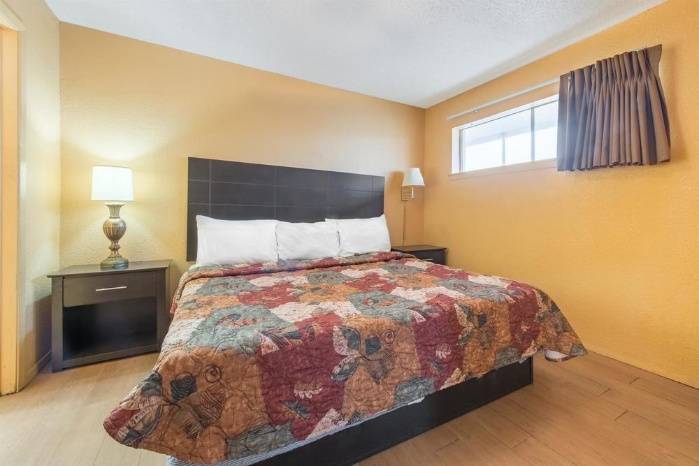 Express Inn Fort Worth