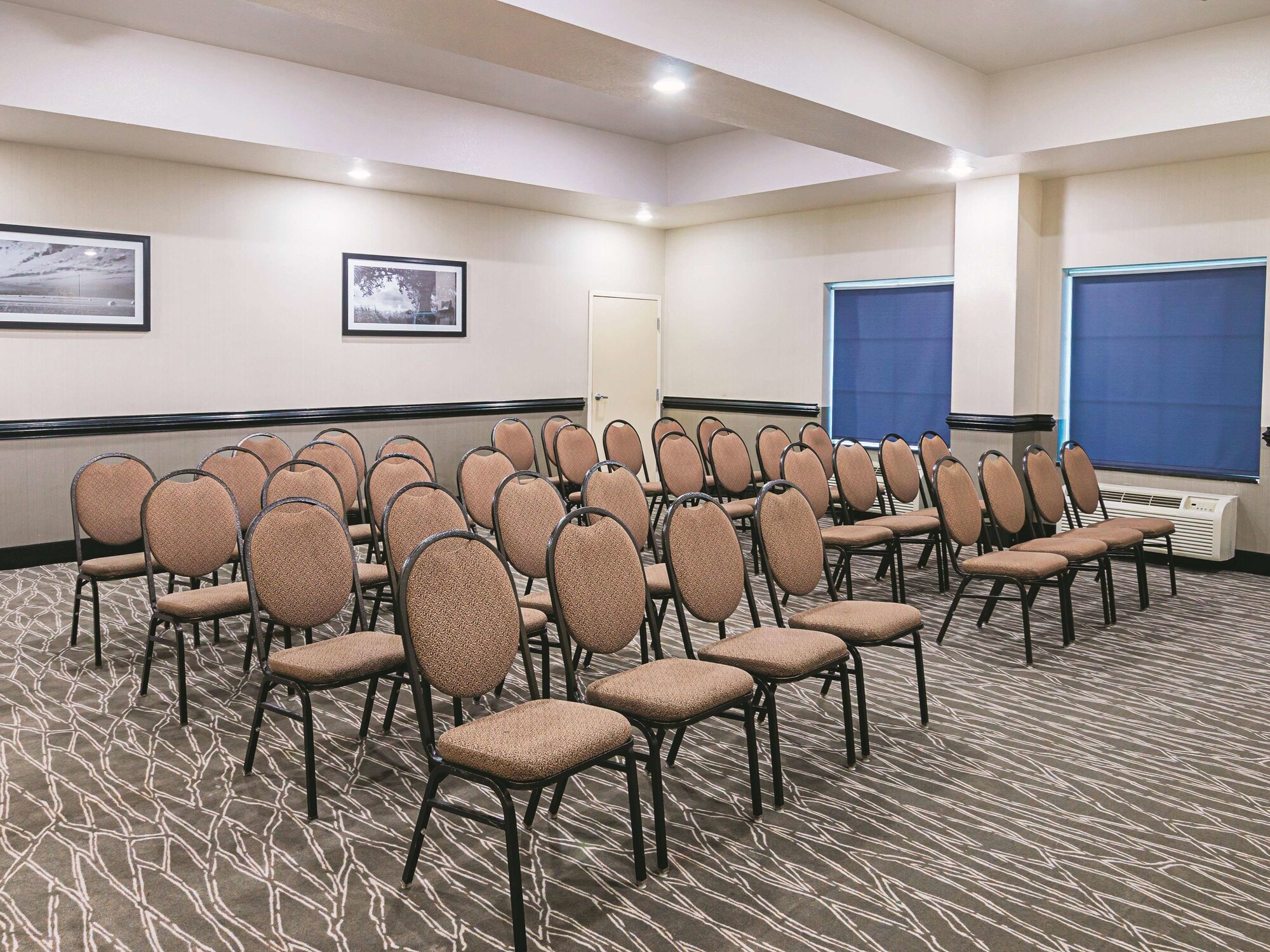 La Quinta Inn & Suites by Wyndham Ft. Worth - Forest Hill TX