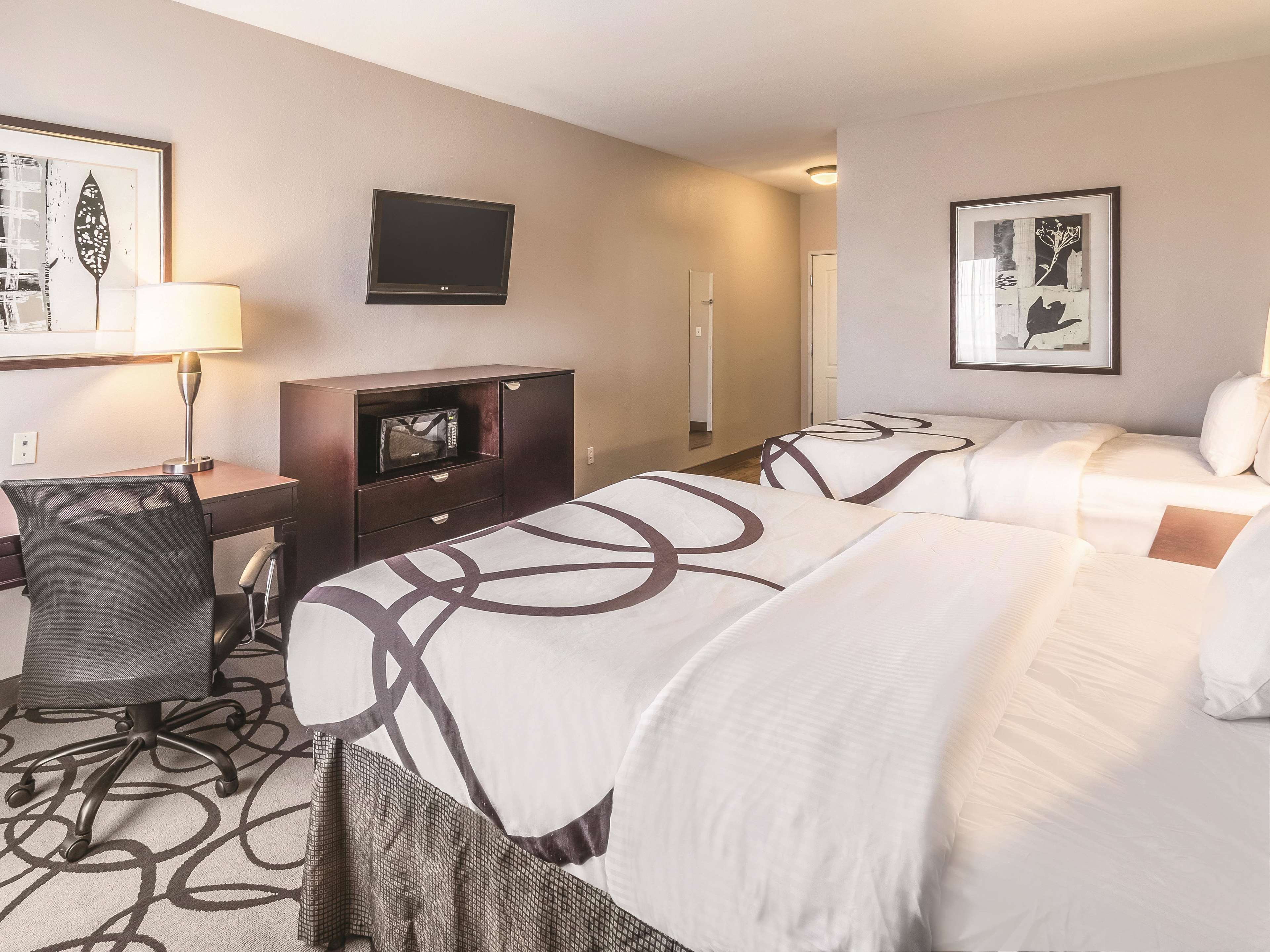 La Quinta Inn & Suites by Wyndham Fort Worth - Lake Worth