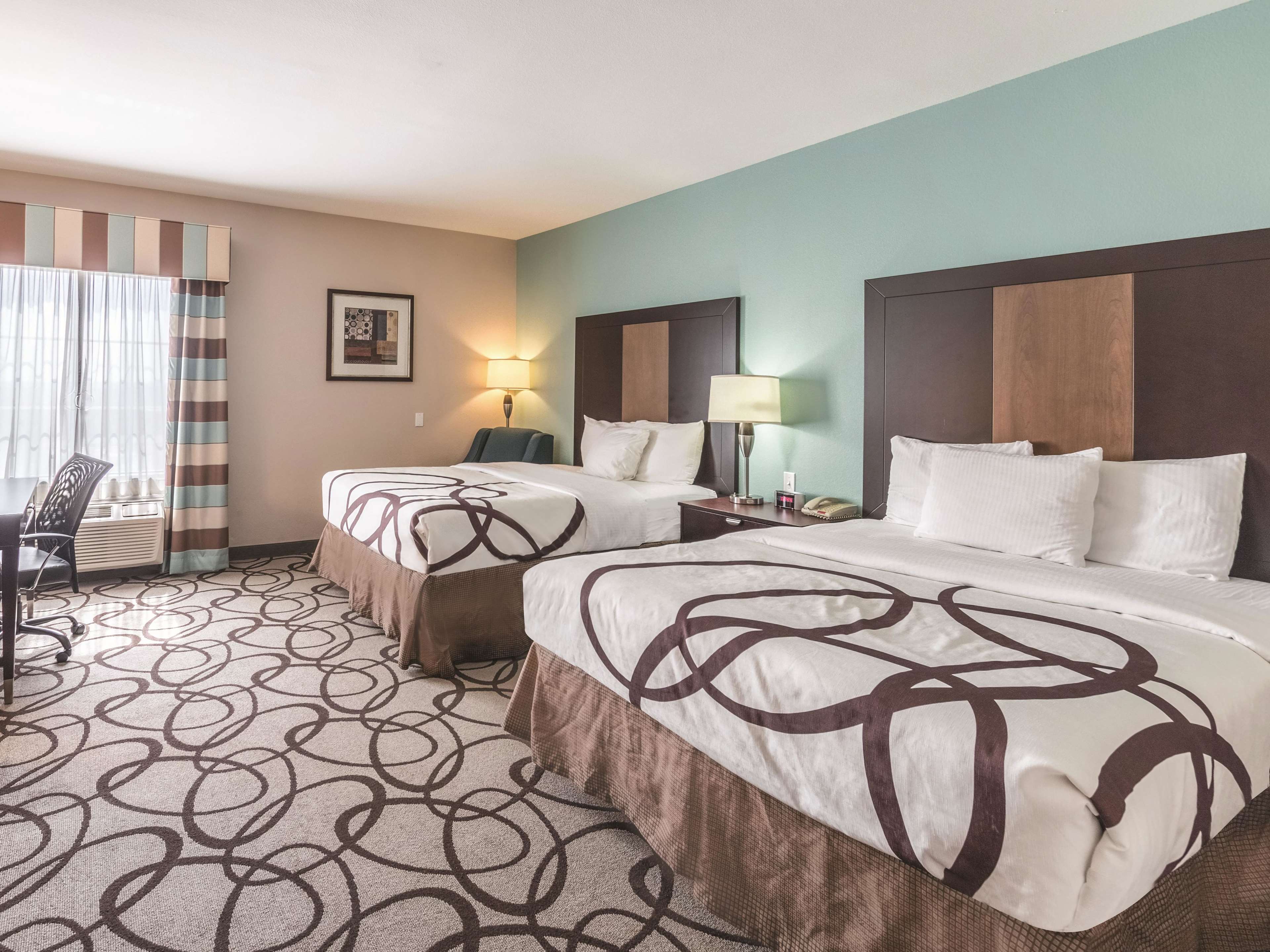 La Quinta Inn & Suites by Wyndham Fort Worth - Lake Worth