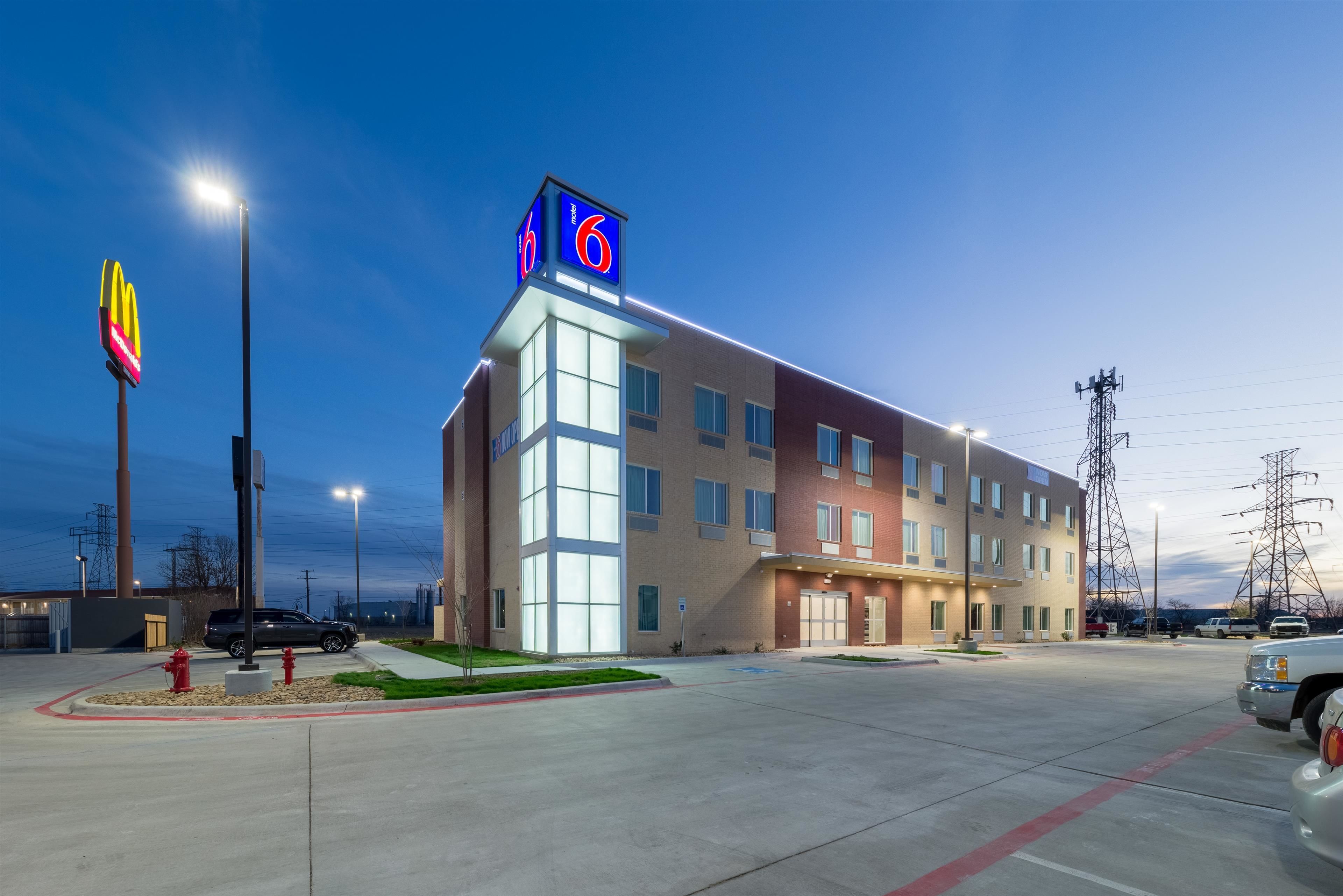 Motel 6 Fort Worth North Saginaw