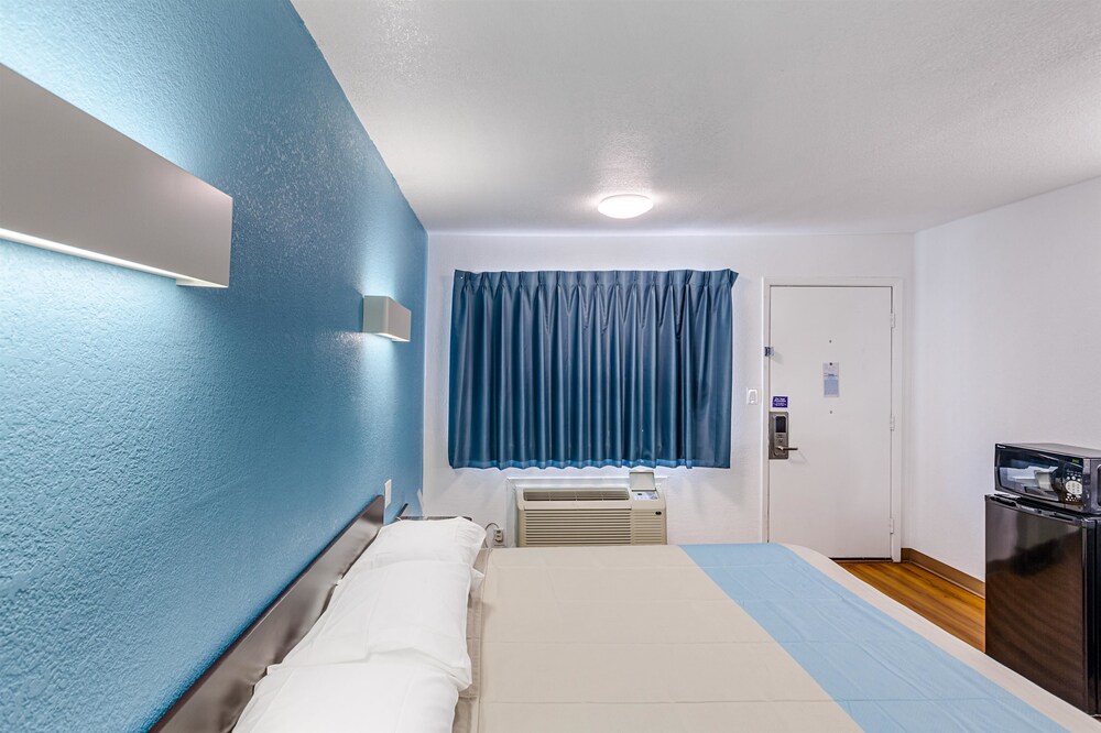 Motel 6 Ft Worth Convention Center