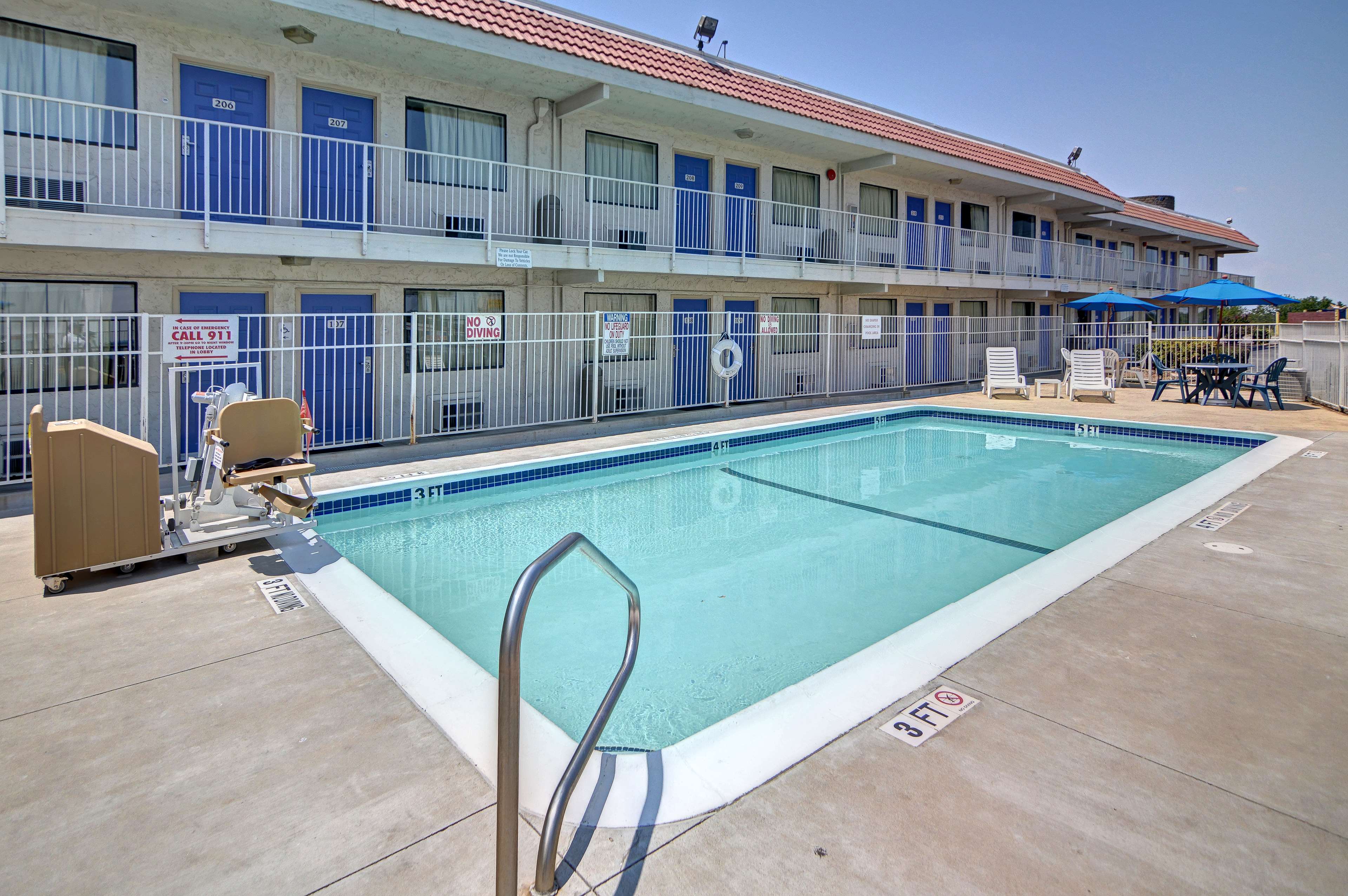 Motel 6 Fort Worth, TX - East