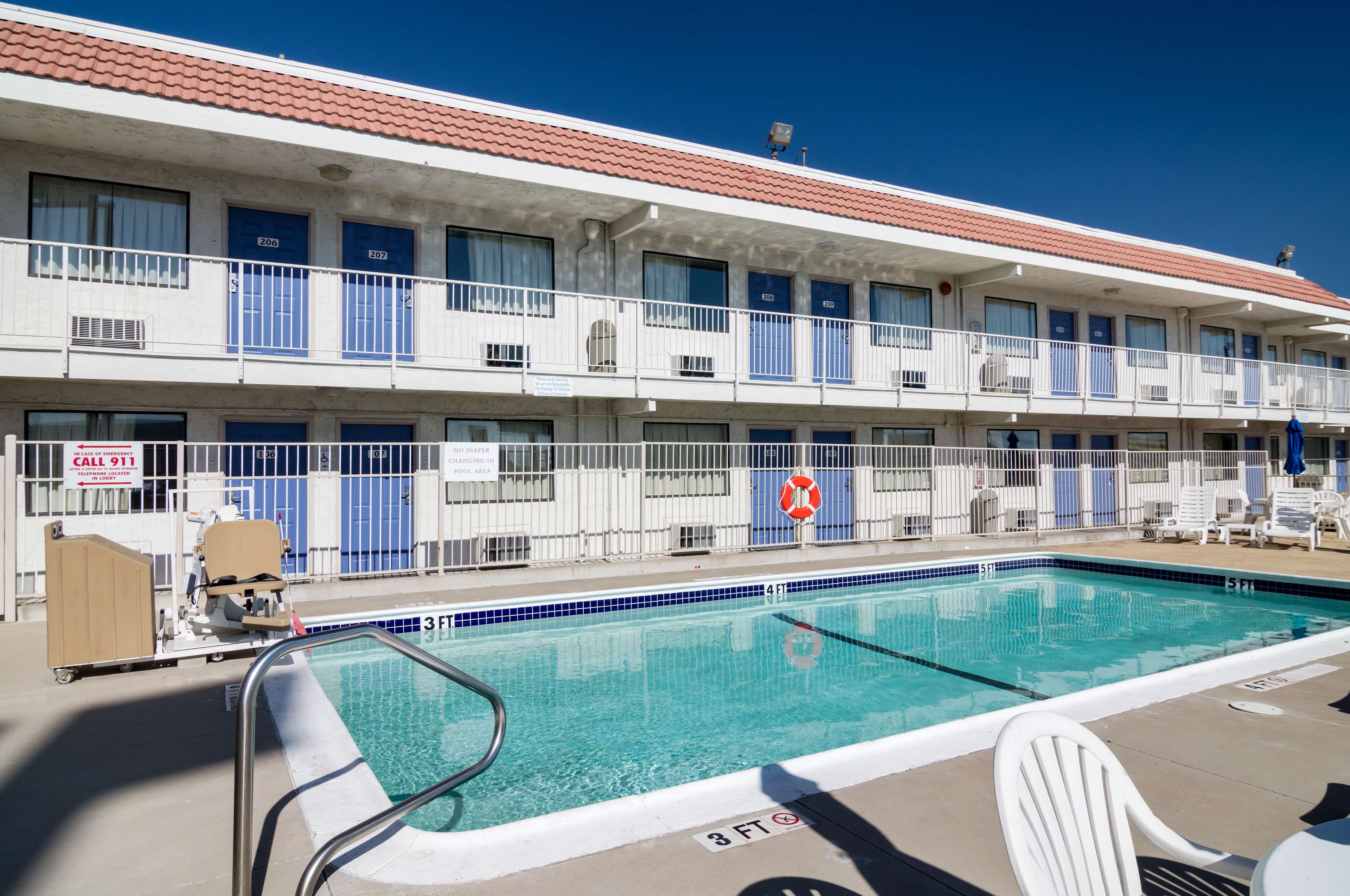 Motel 6 Fort Worth, TX - East