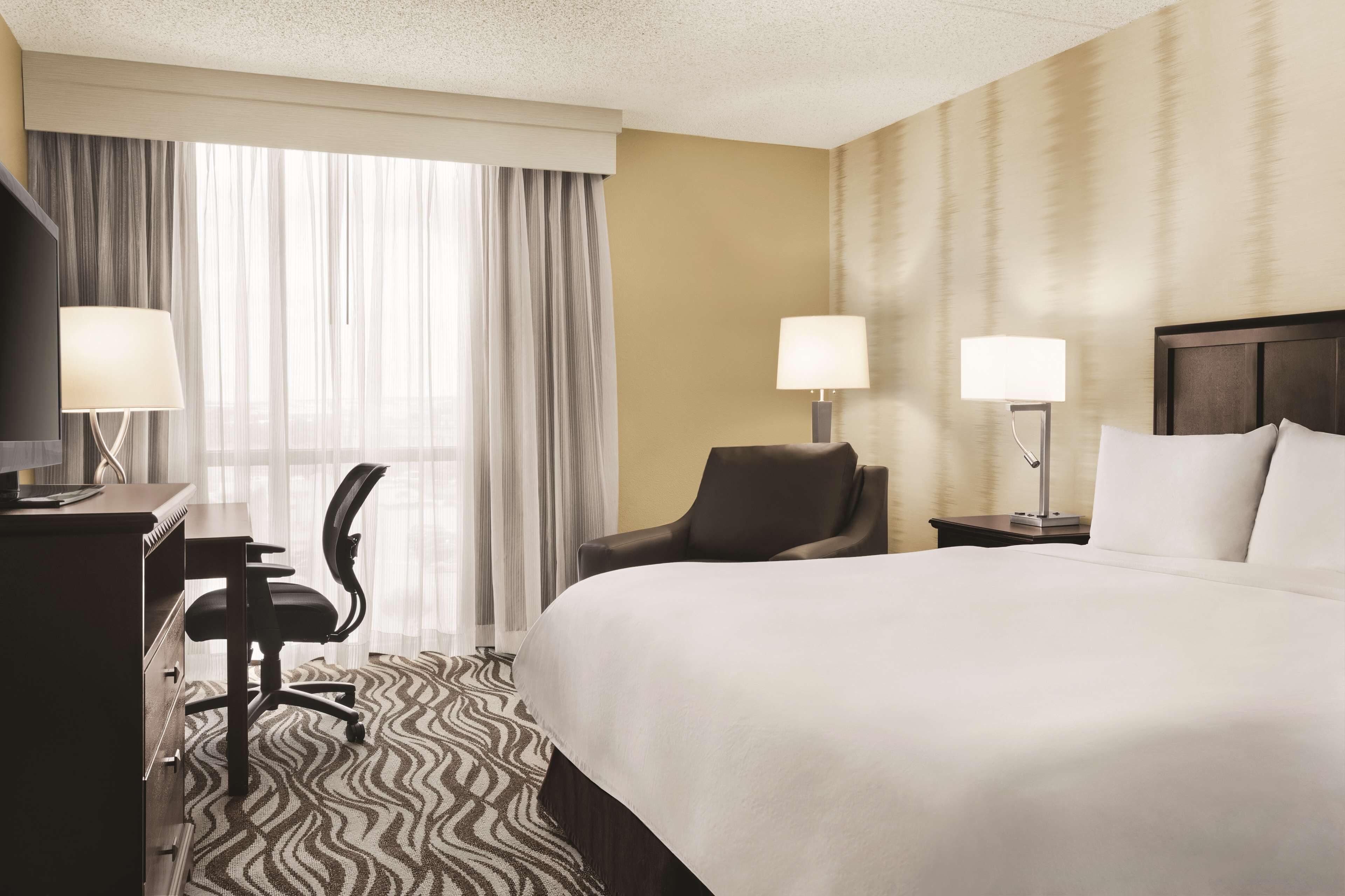 Radisson Fort Worth North - Fossil Creek