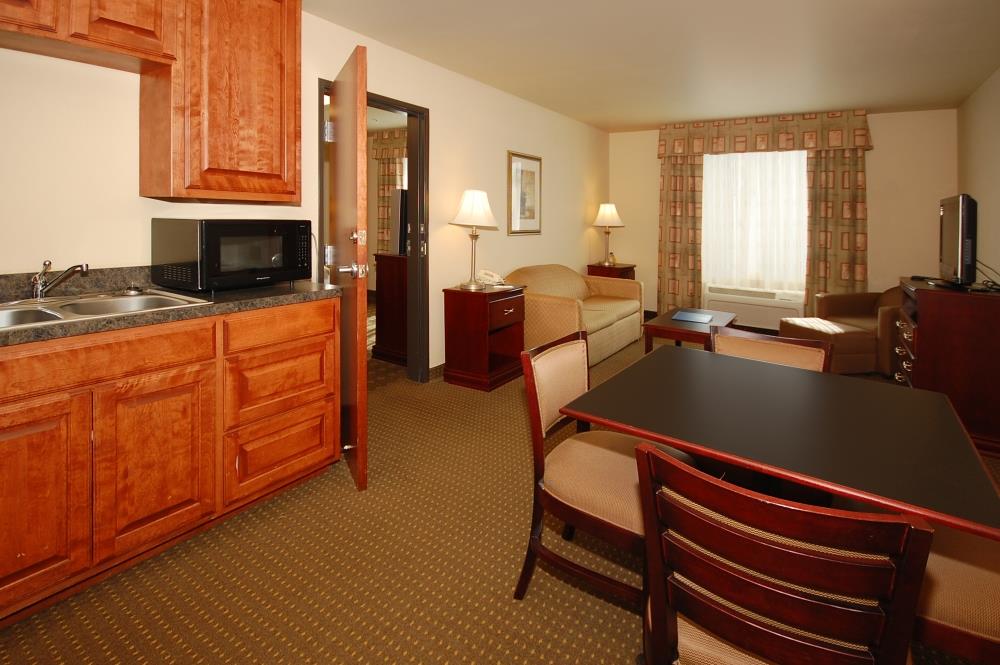 Franklin Inn & Suites