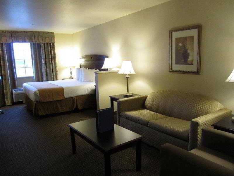 Franklin Inn & Suites