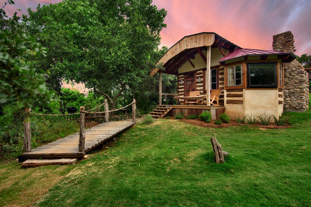 Barons CreekSide