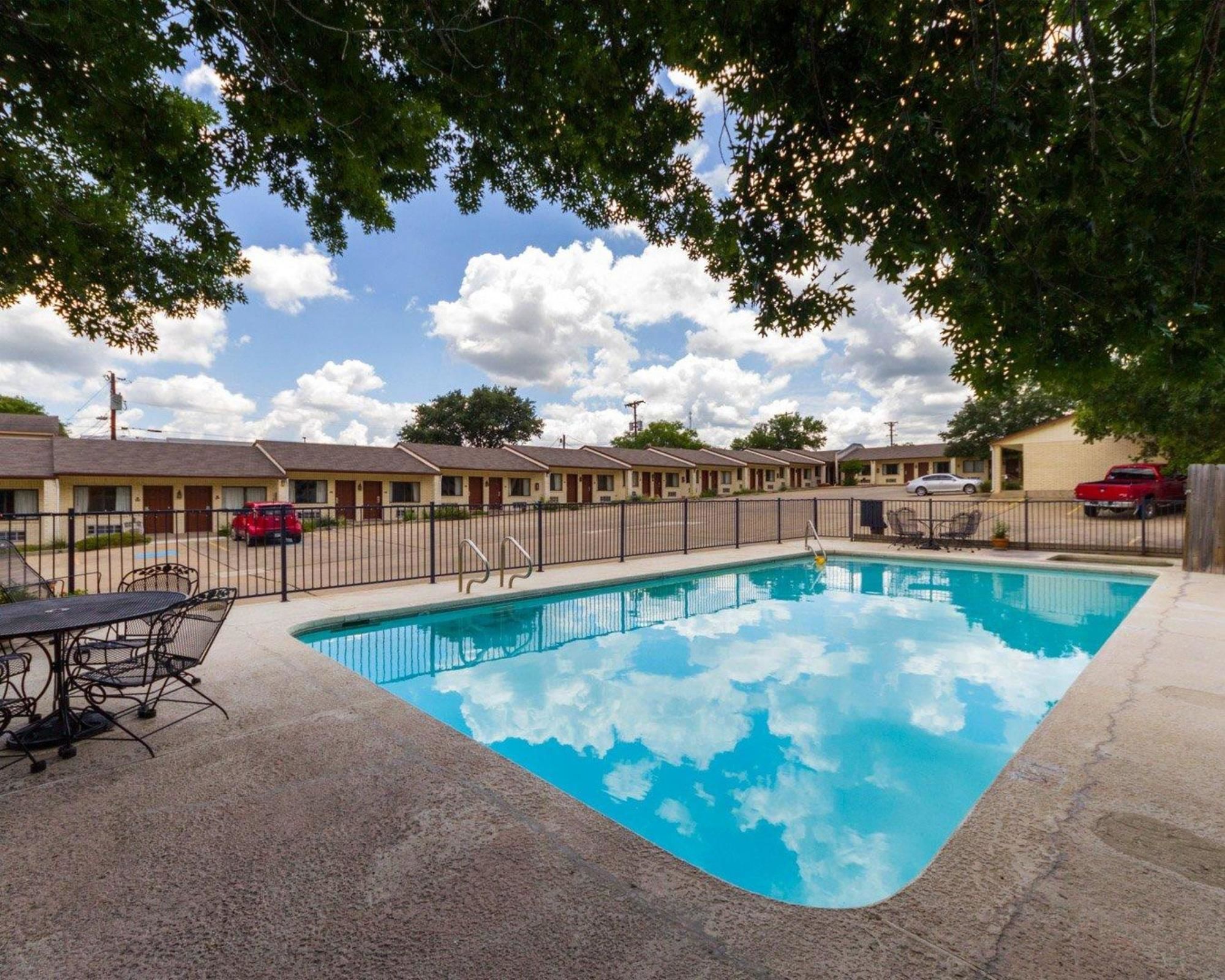 Econo Lodge