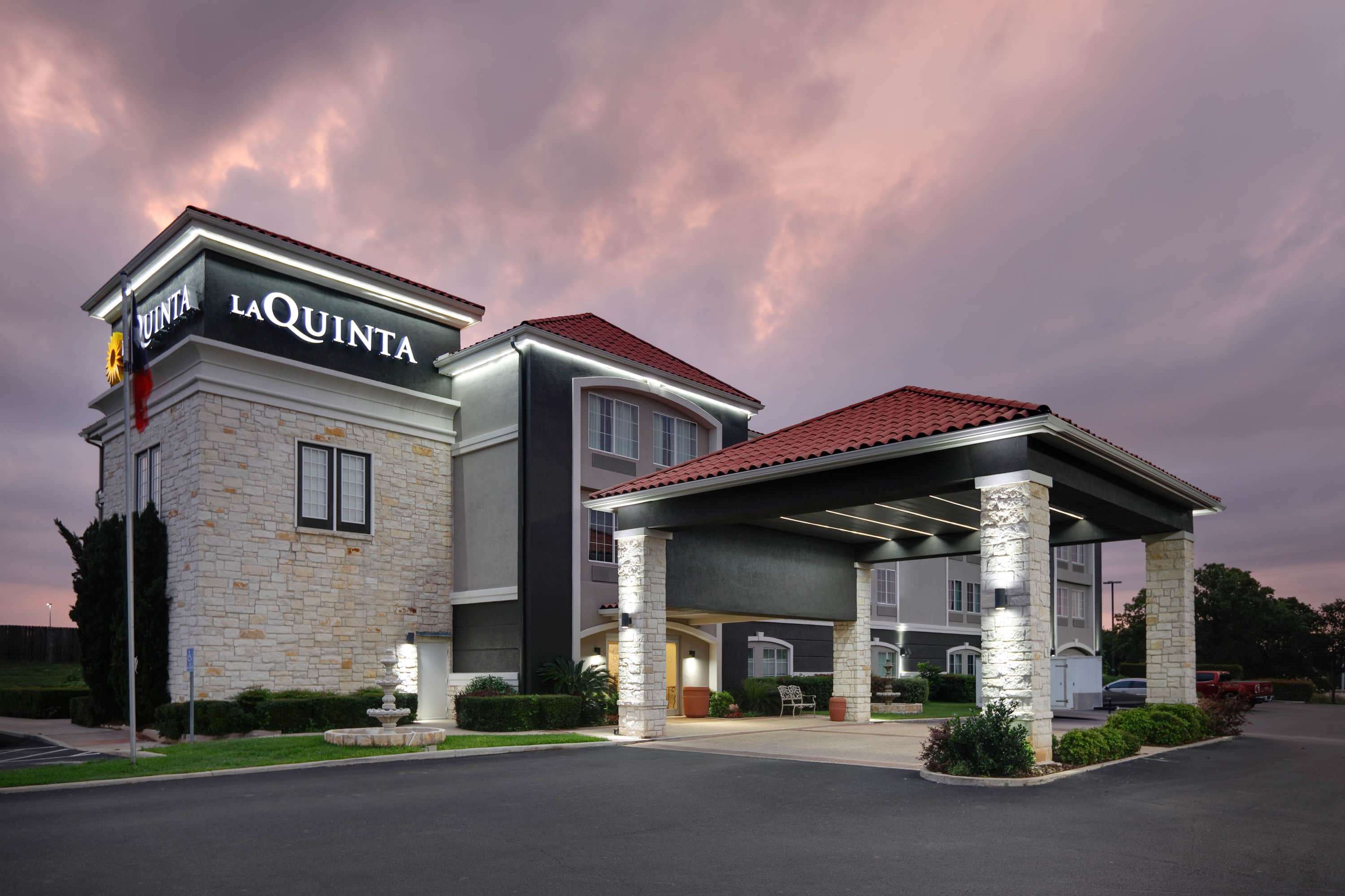 La Quinta Inn & Suites by Wyndham Fredericksburg
