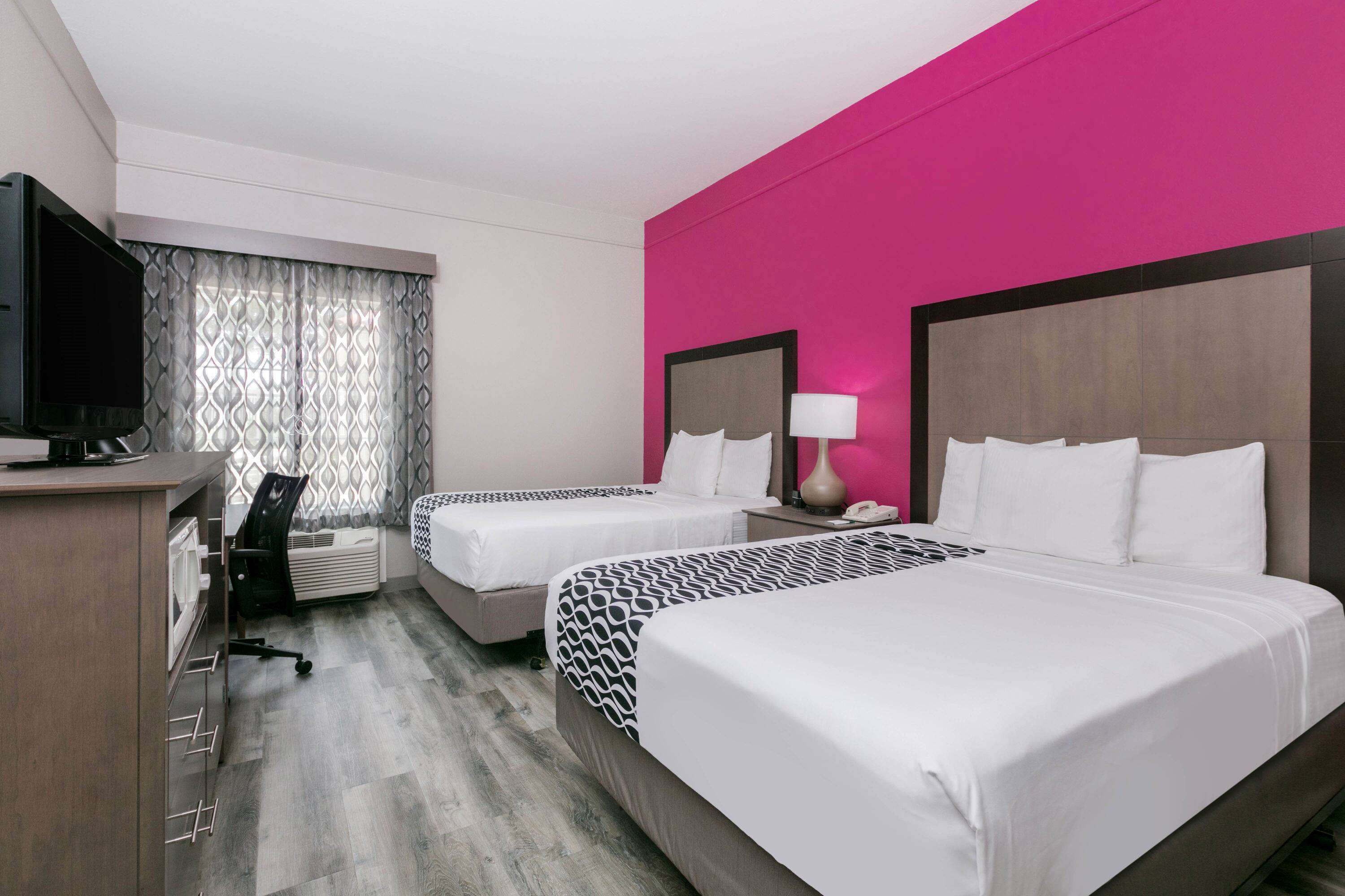 La Quinta Inn & Suites by Wyndham Fredericksburg