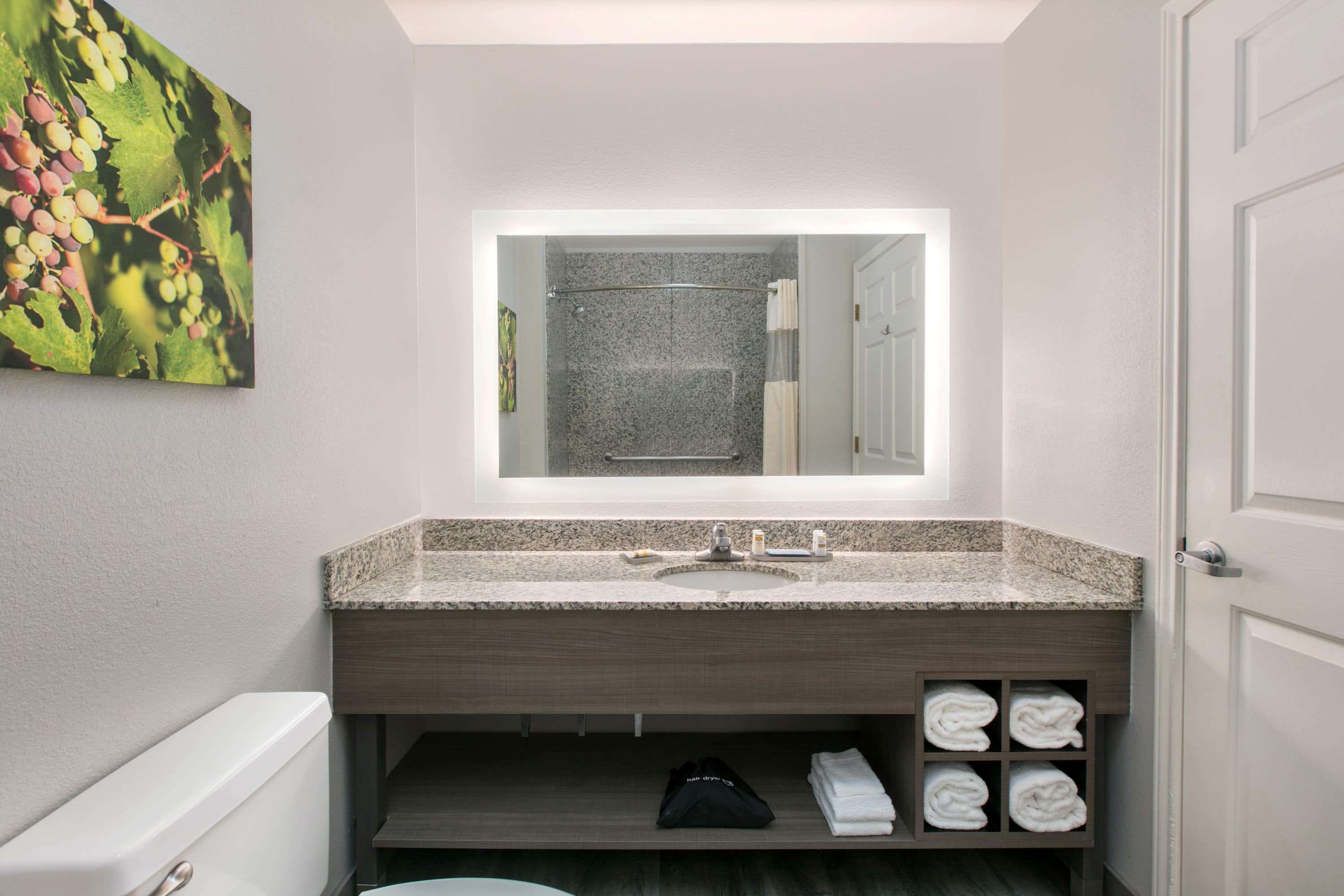 La Quinta Inn & Suites by Wyndham Fredericksburg