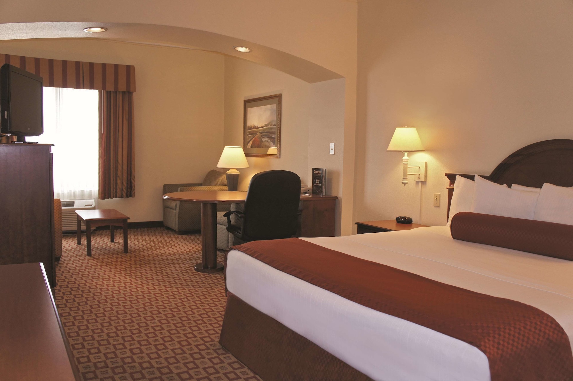 La Quinta Inn & Suites by Wyndham Fredericksburg