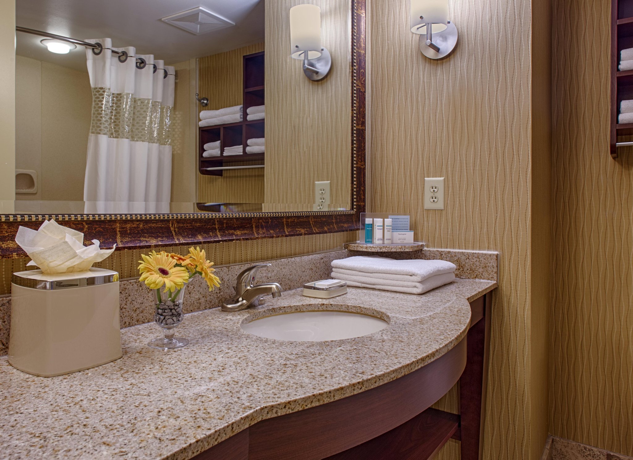 Hampton Inn & Suites Frisco-Legacy Park