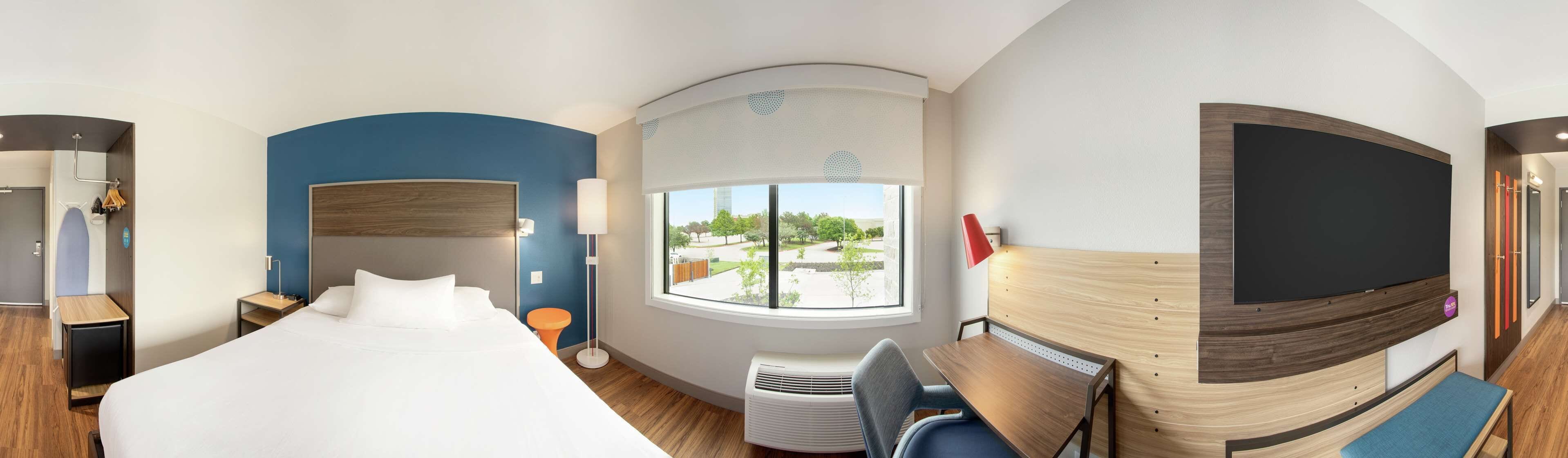 Tru by Hilton Frisco Dallas