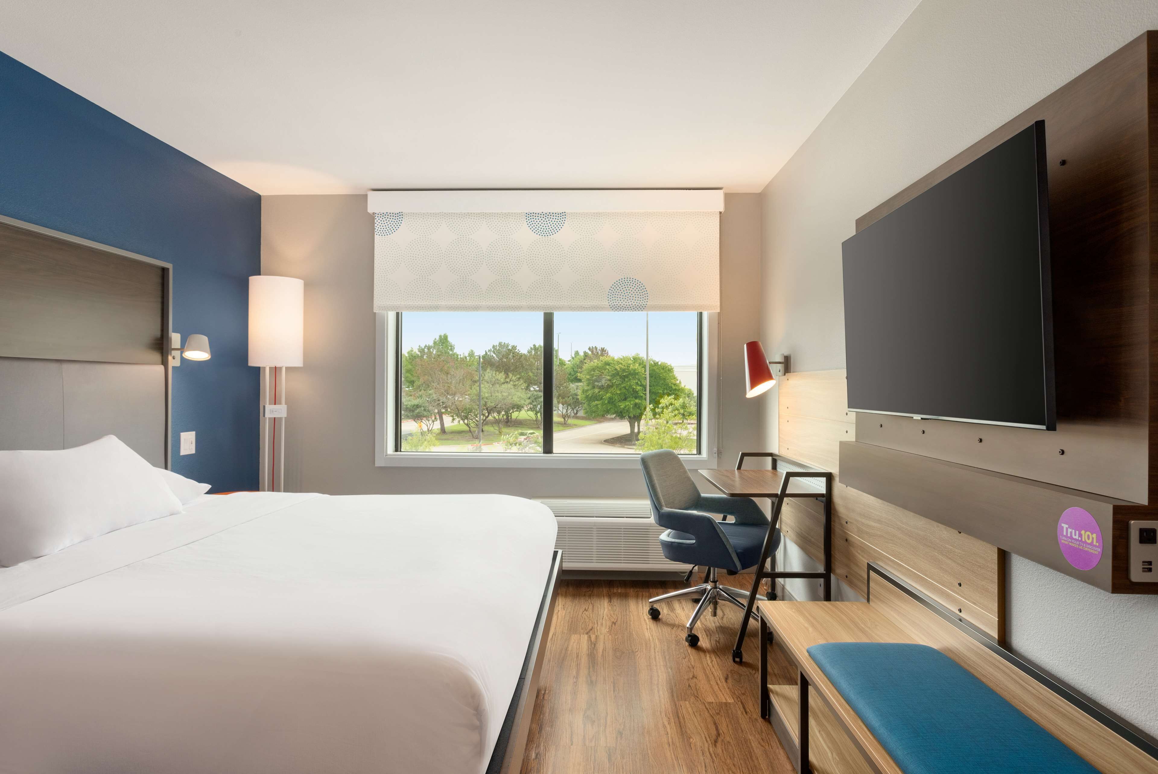 Tru by Hilton Frisco Dallas
