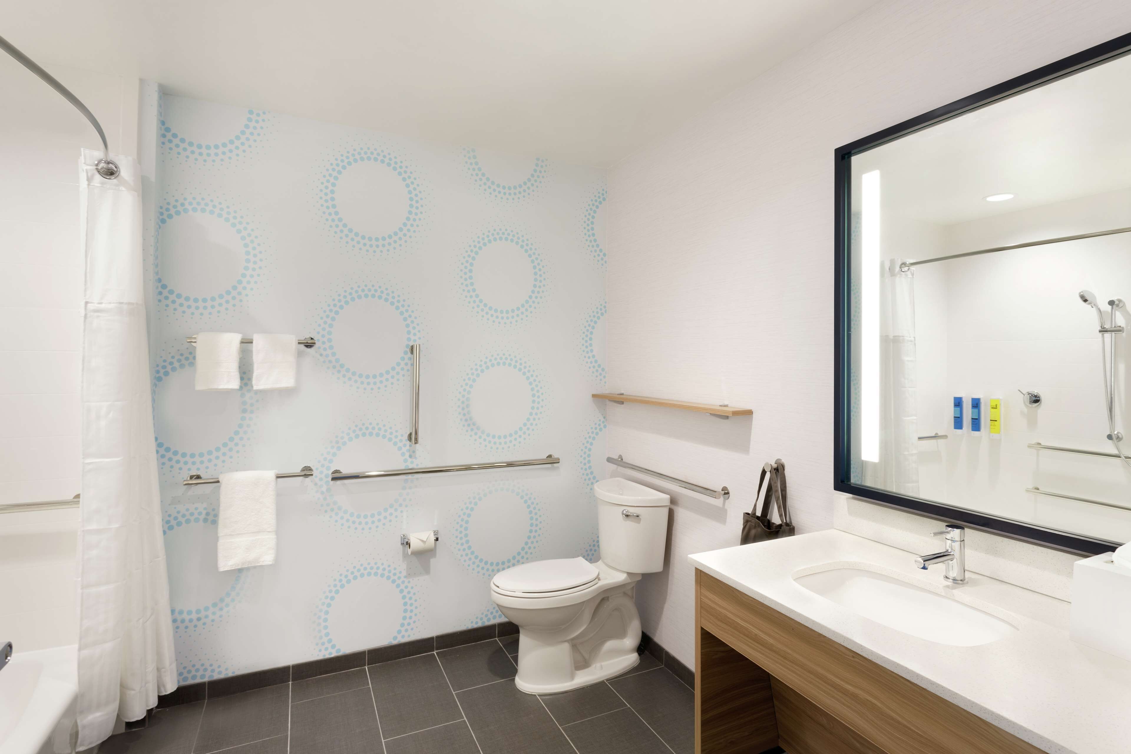 Tru by Hilton Frisco Dallas