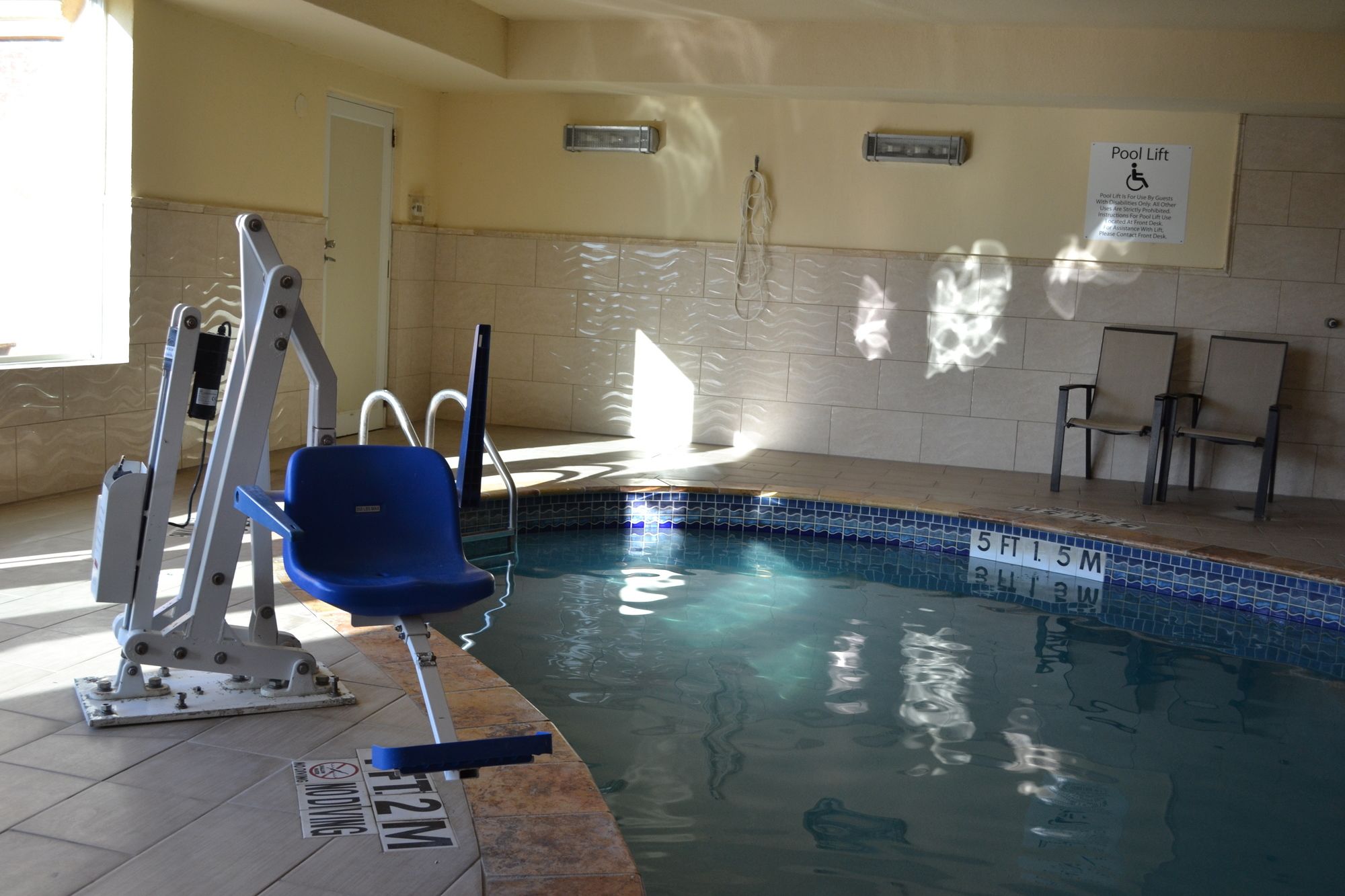 Holiday Inn Express & Suites Gainesville