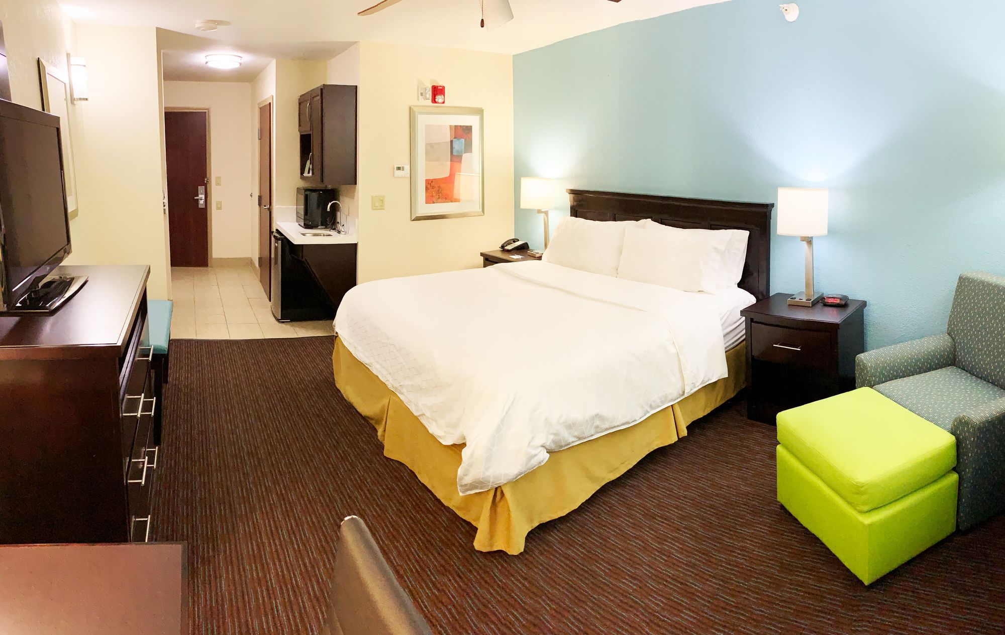 Holiday Inn Express & Suites Gainesville