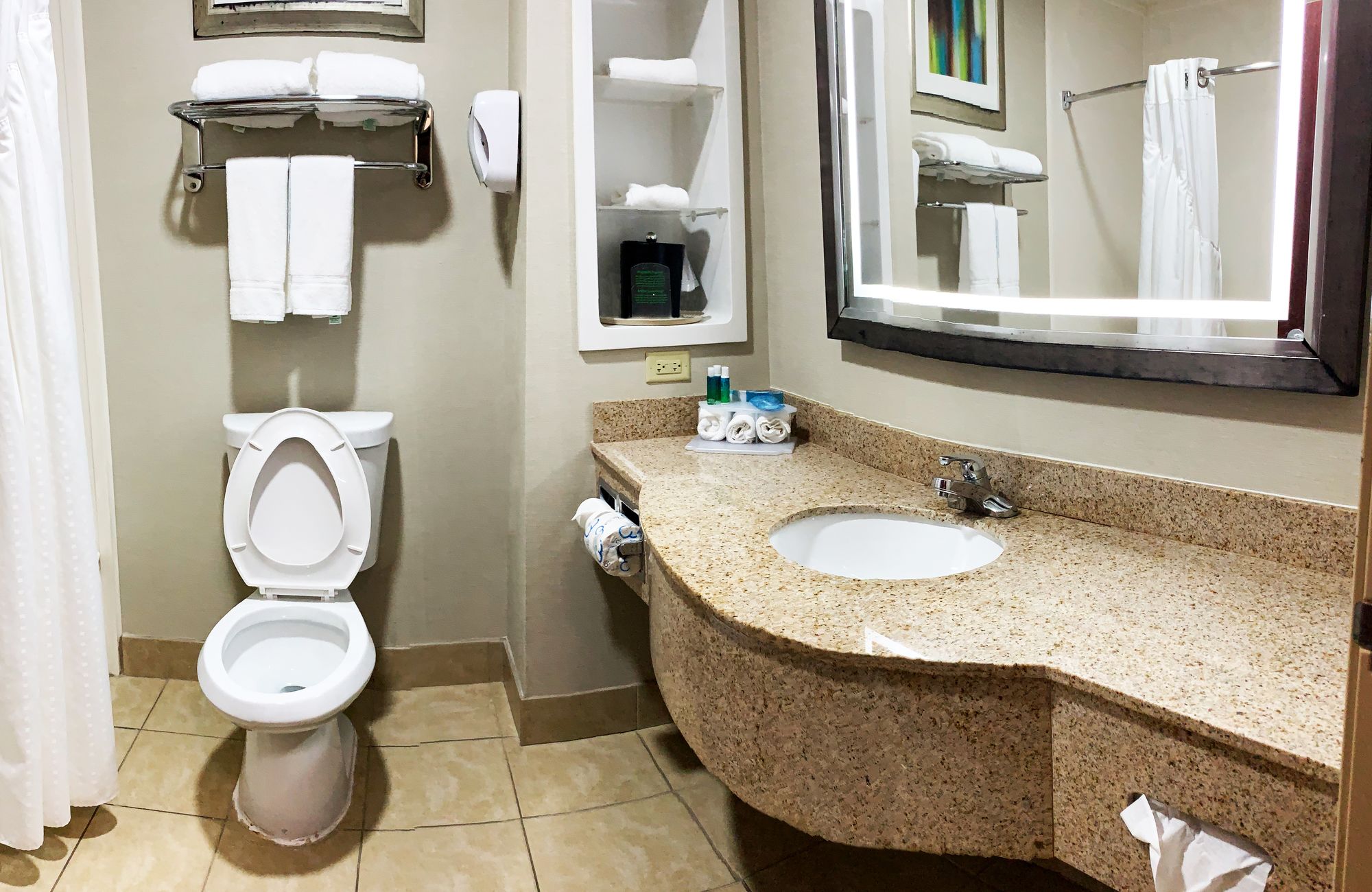 Holiday Inn Express & Suites Gainesville