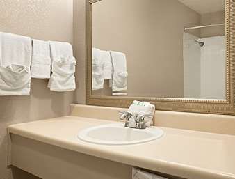 Super 8 by Wyndham Gainesville TX