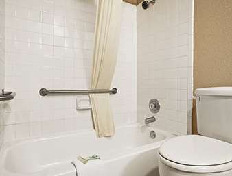 Super 8 by Wyndham Gainesville TX