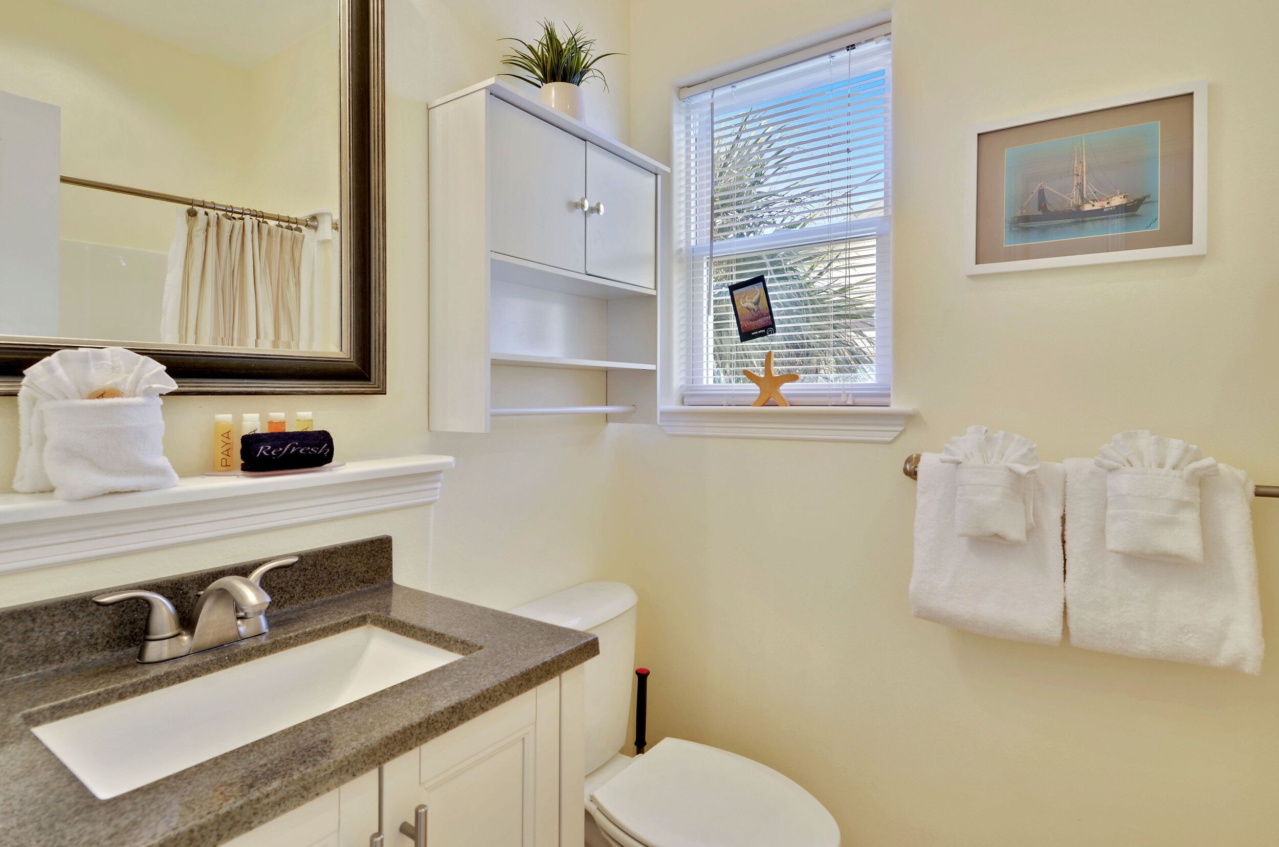 A View to Remember 3 BR Home by RedAwning
