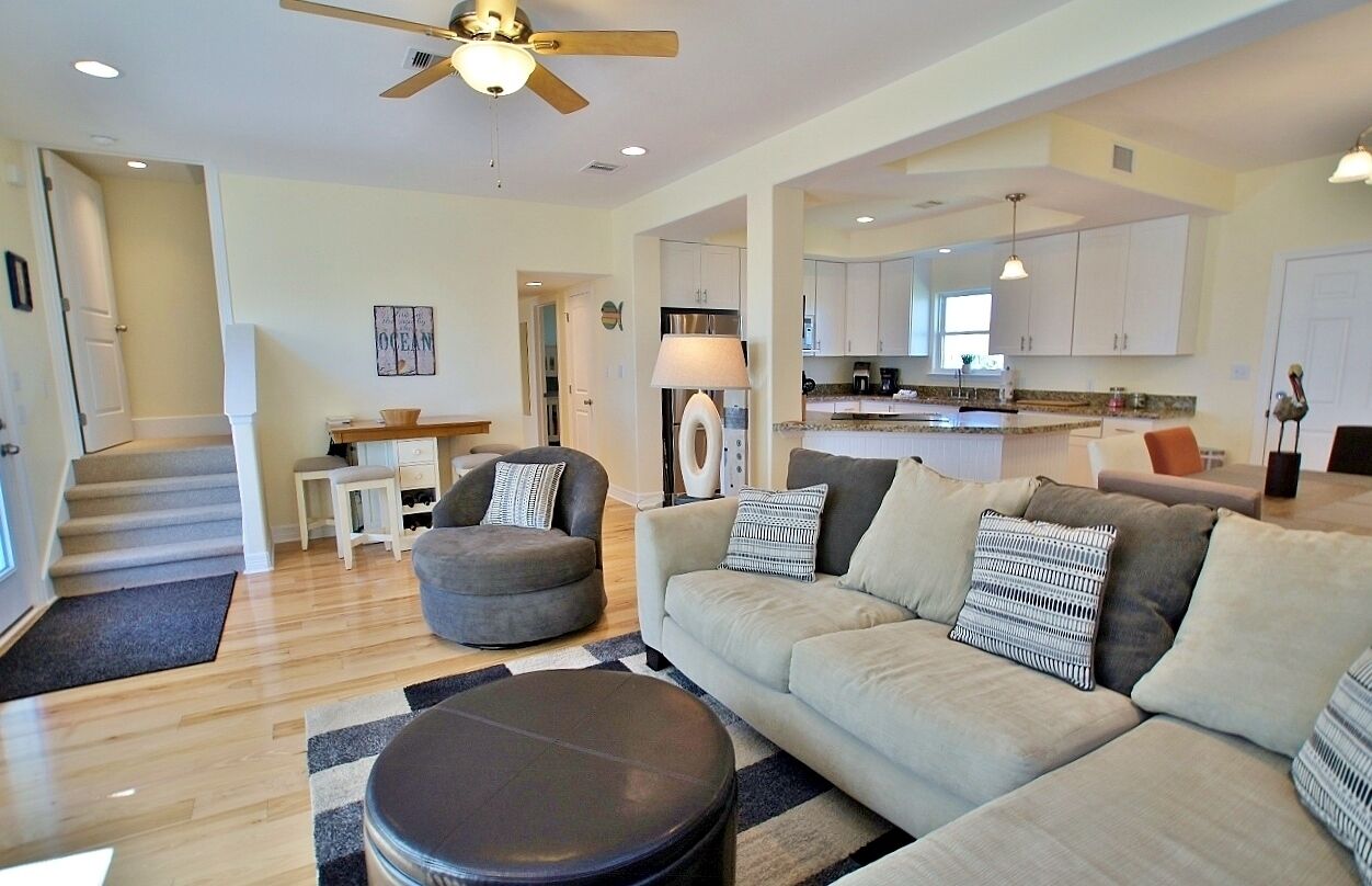 A View to Remember 3 BR Home by RedAwning