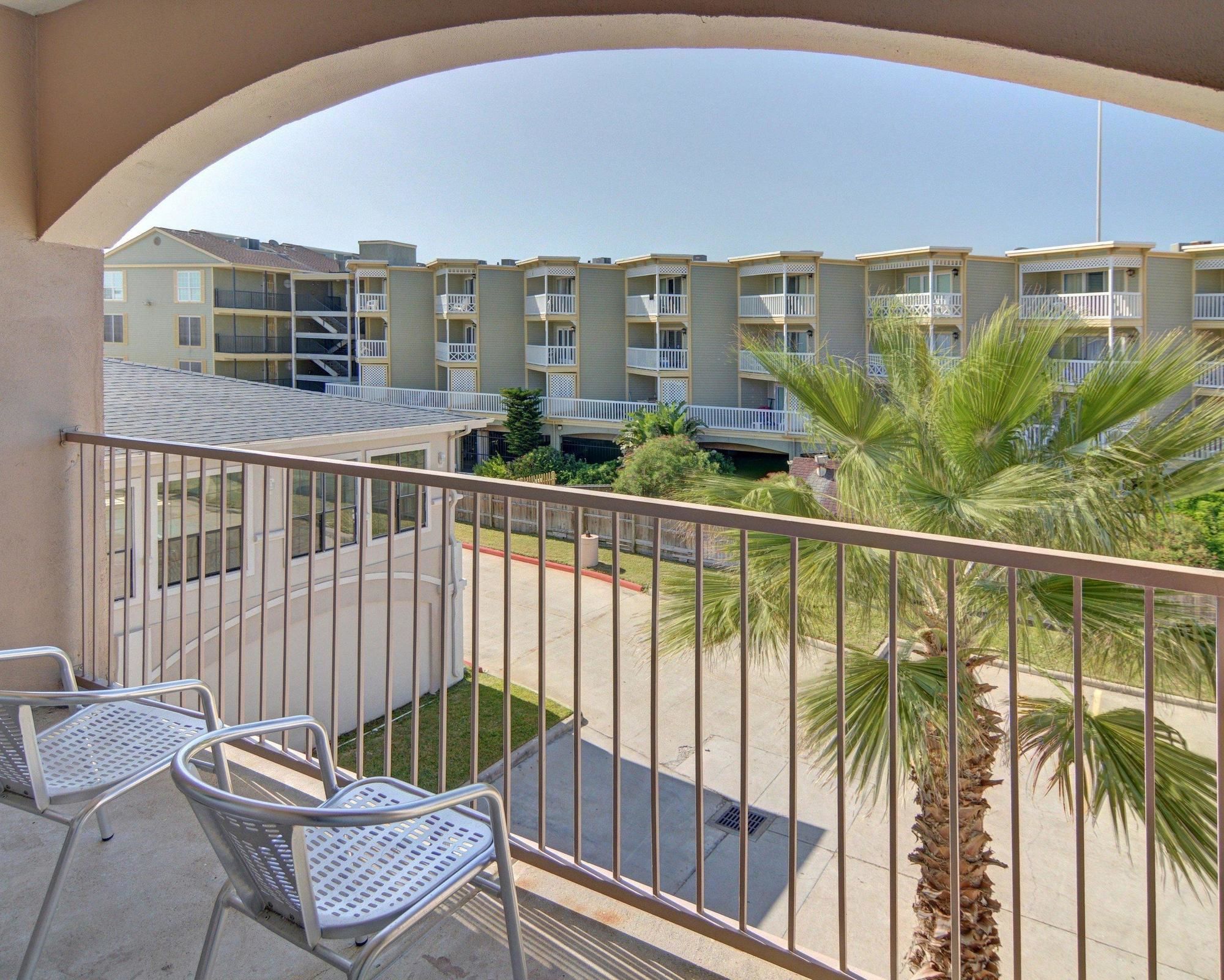 Spark By Hilton Galveston