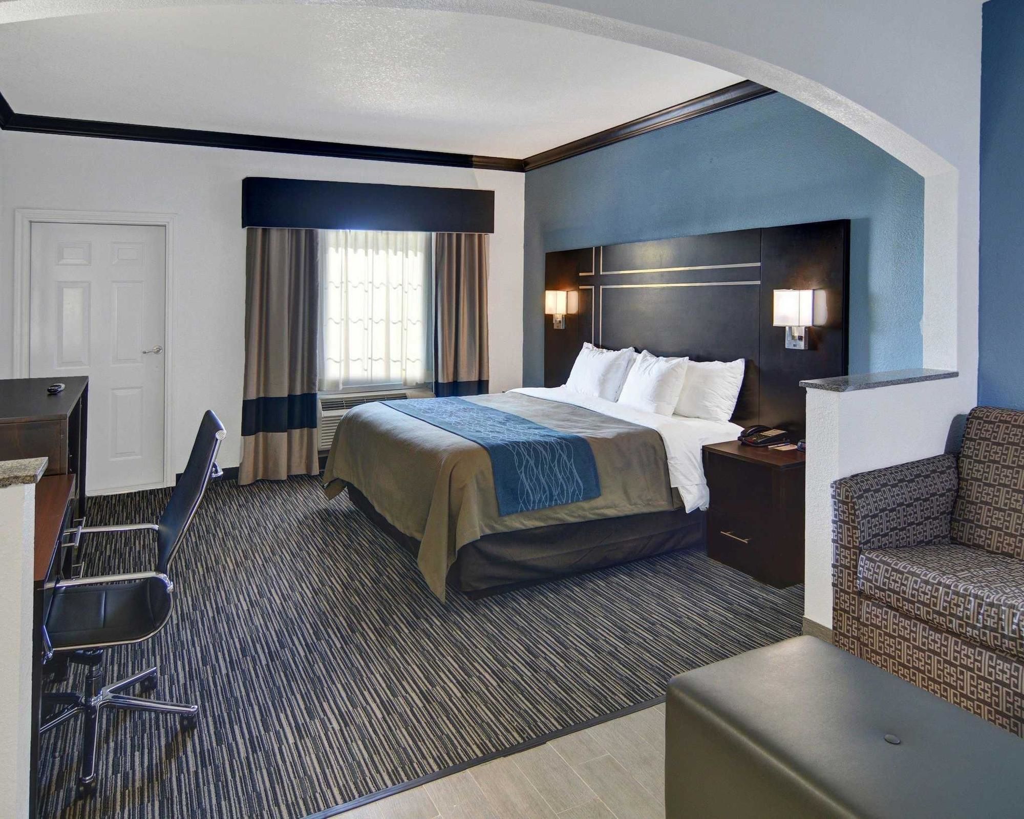 Spark By Hilton Galveston