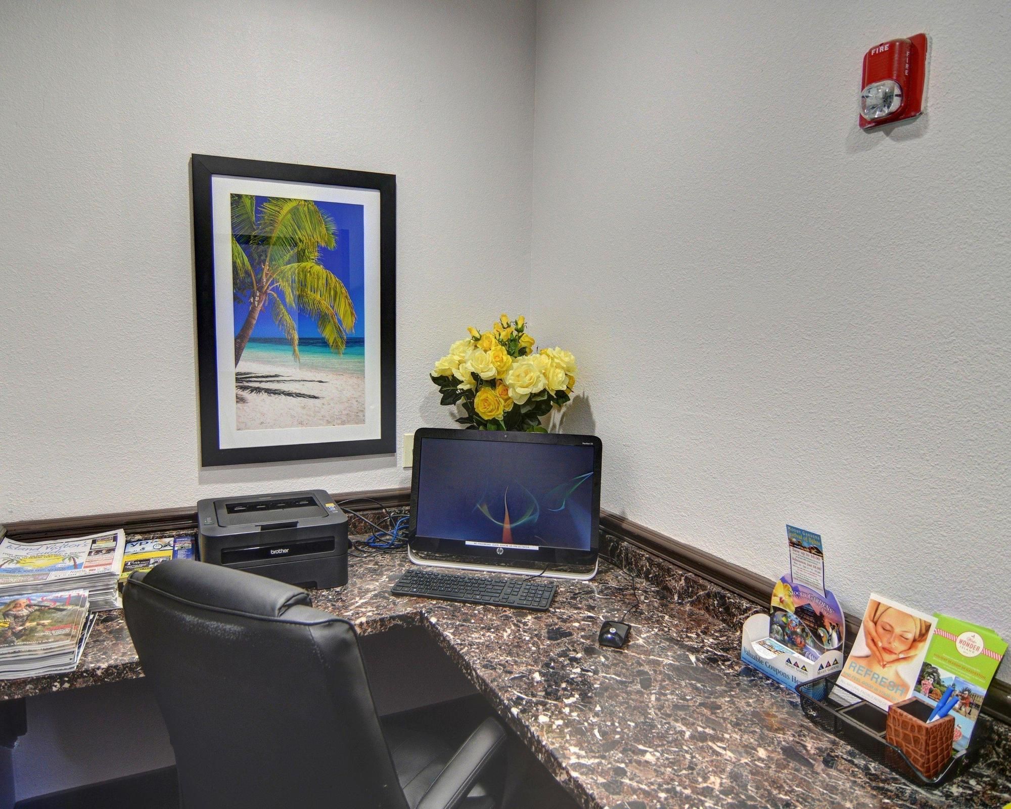 Spark By Hilton Galveston