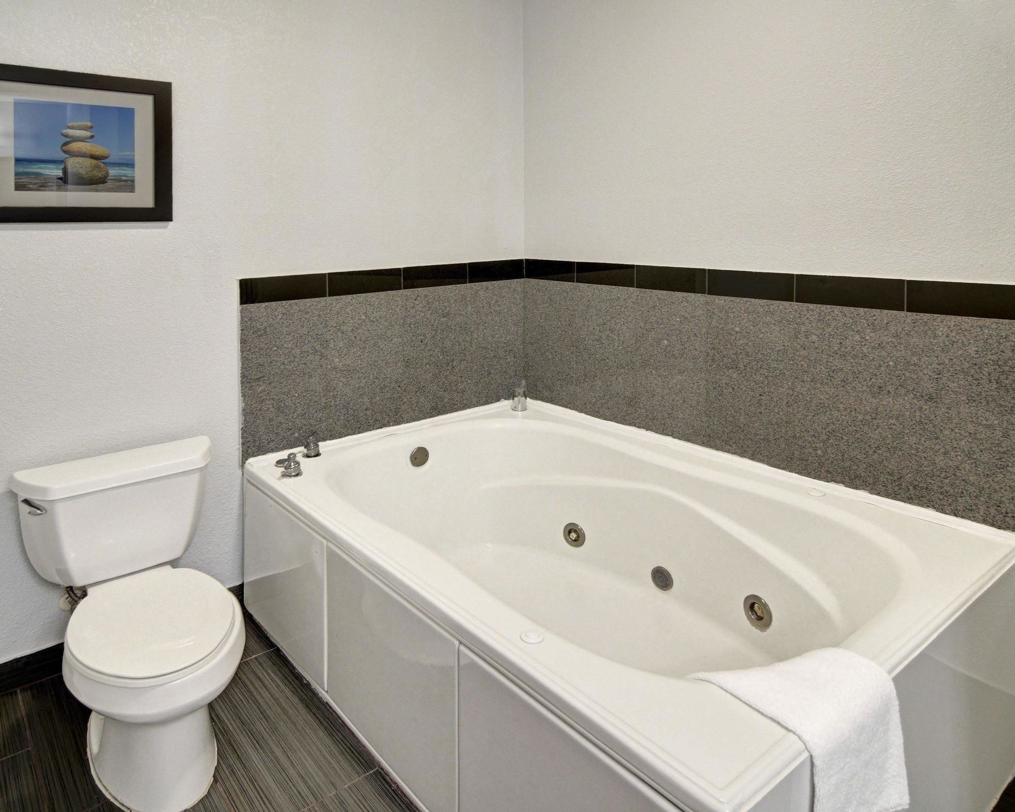 Spark By Hilton Galveston