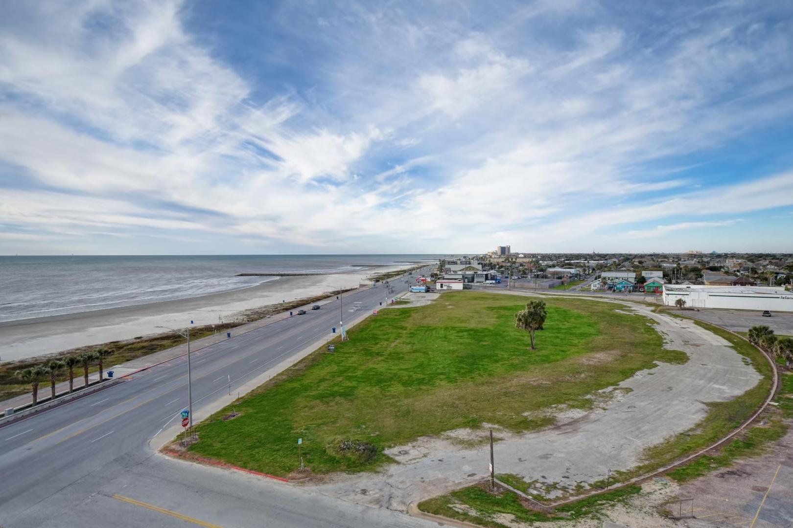 Holiday Inn Express & Suites Galveston Beach