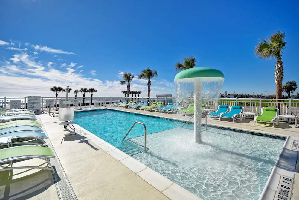 Holiday Inn Express & Suites Galveston Beach