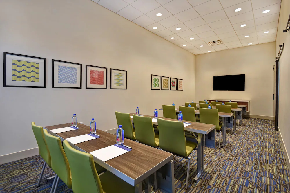 Holiday Inn Express & Suites Galveston Beach