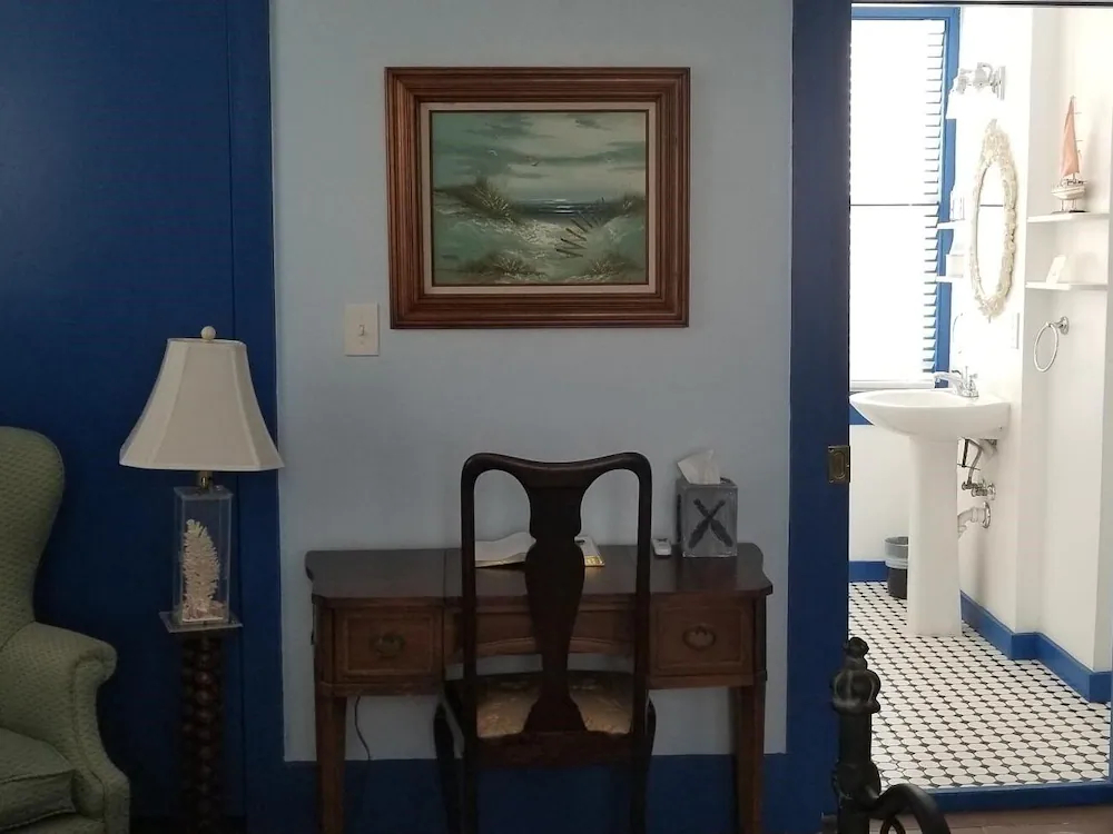 Lost Bayou Guesthouse B&B