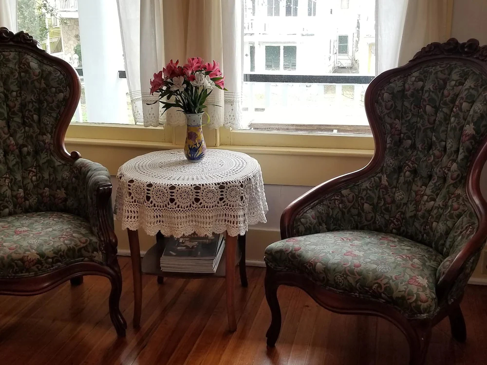 Lost Bayou Guesthouse B&B