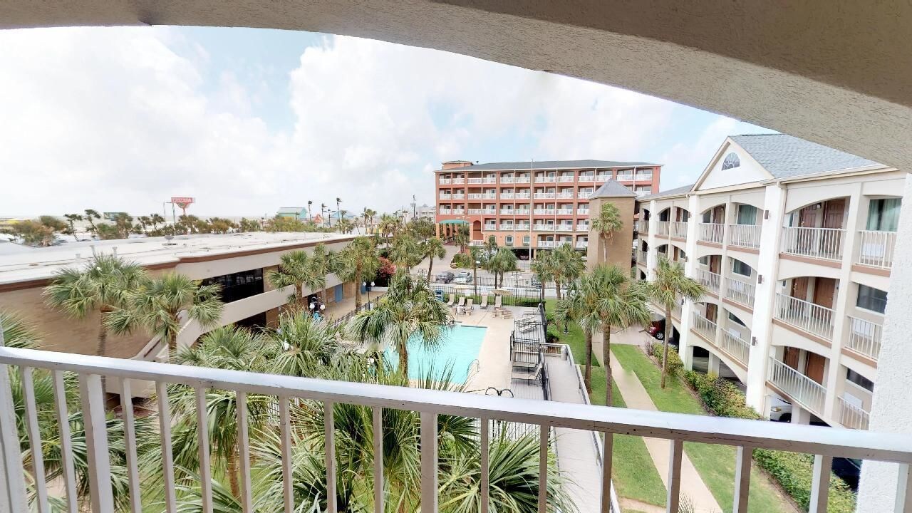 Red Roof Inn Galveston - Beachfront/Convention Ctr.