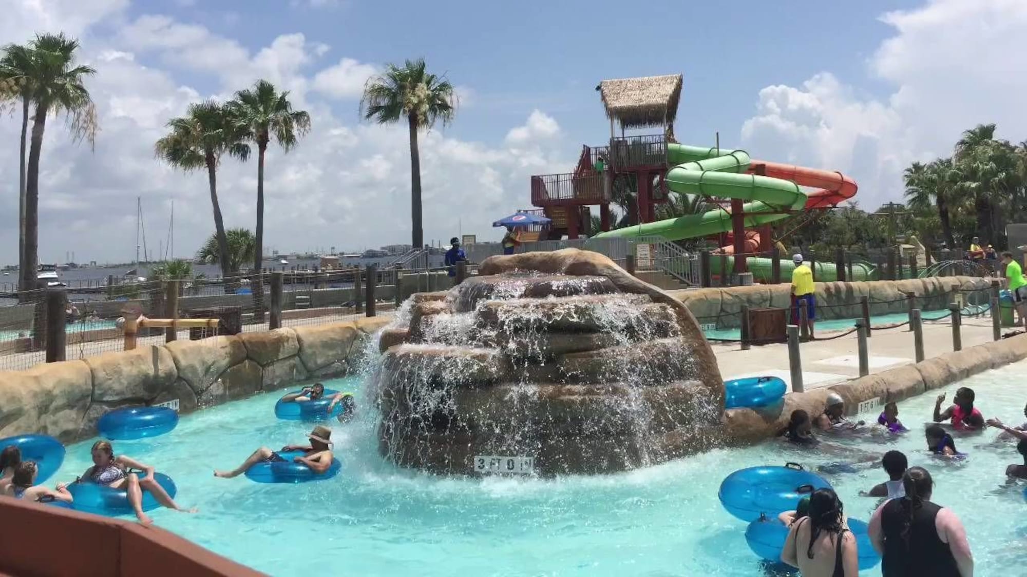 Red Roof Inn Galveston - Beachfront/Convention Ctr.