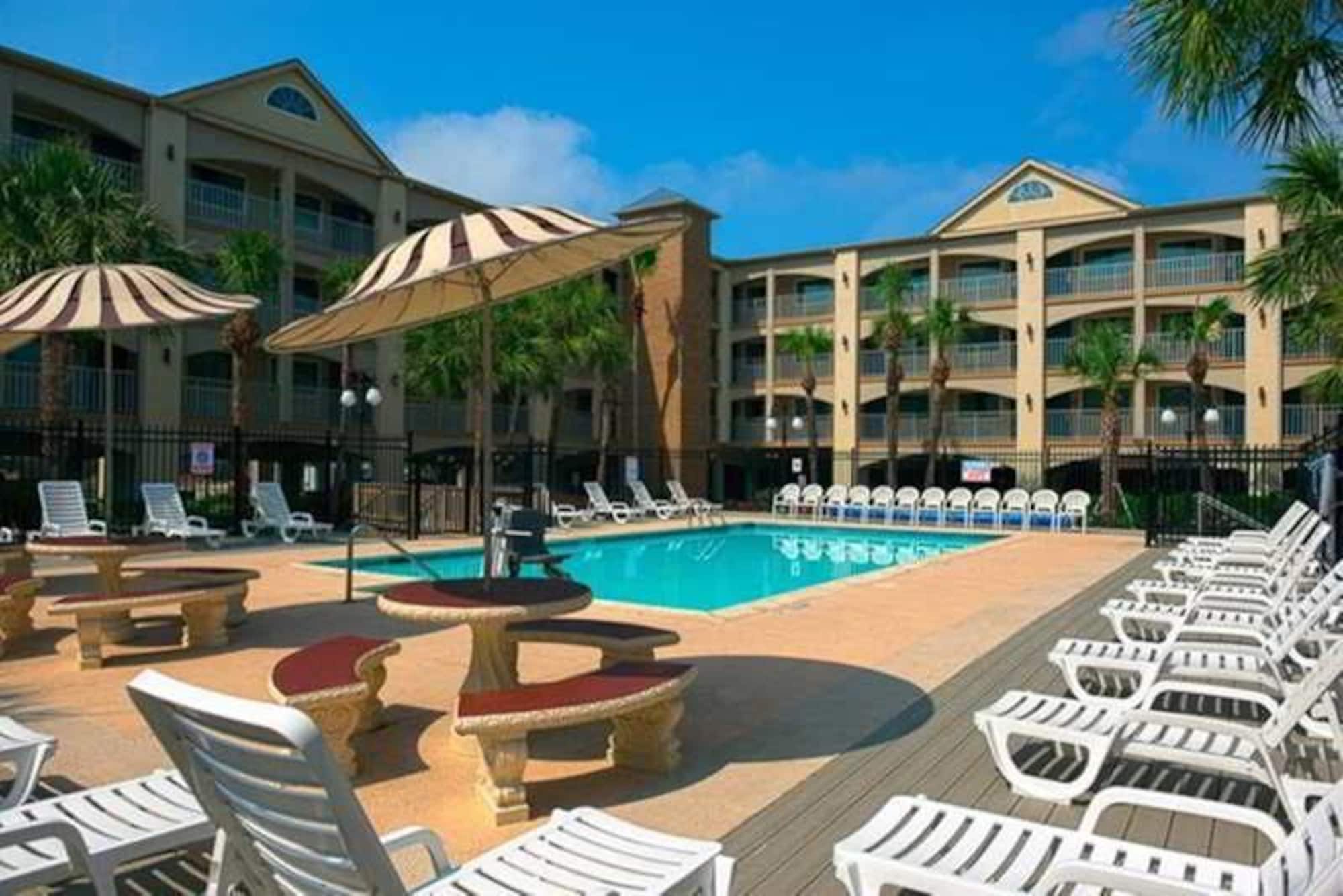 Red Roof Inn Galveston - Beachfront/Convention Ctr.