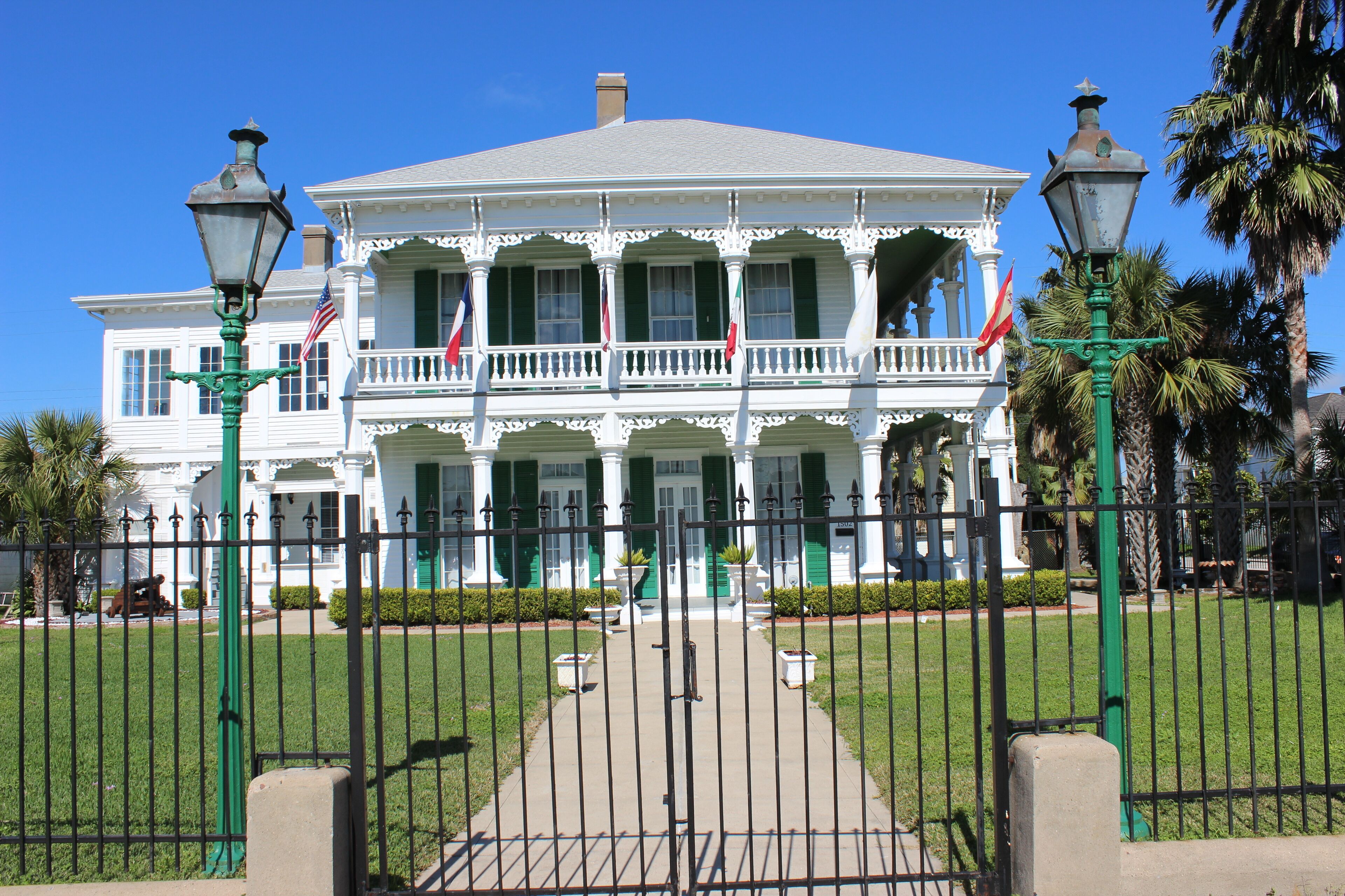 The George Manor
