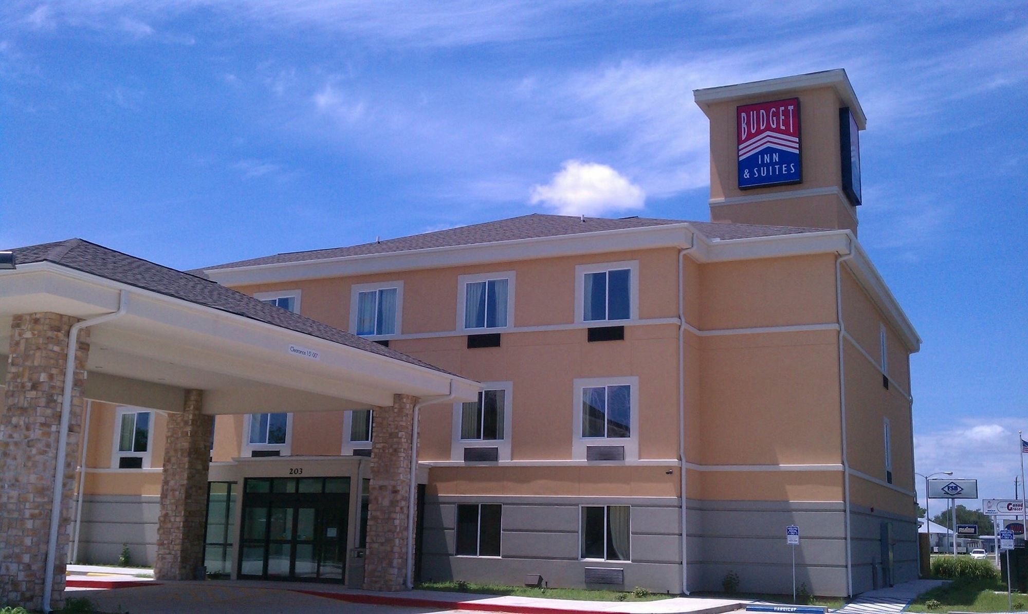 Budget Inn and Suites